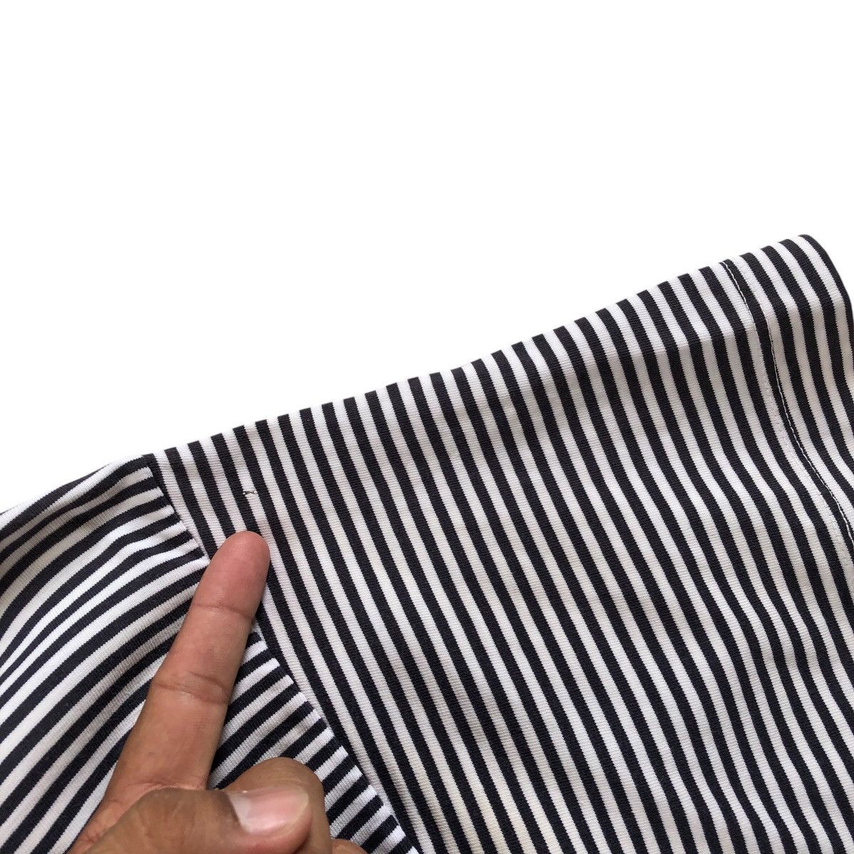 Guess GUESS JEANS by Georges Marciano Stripe Vintage T-Shirt Size US S / EU 44-46 / 1 - 5 Thumbnail