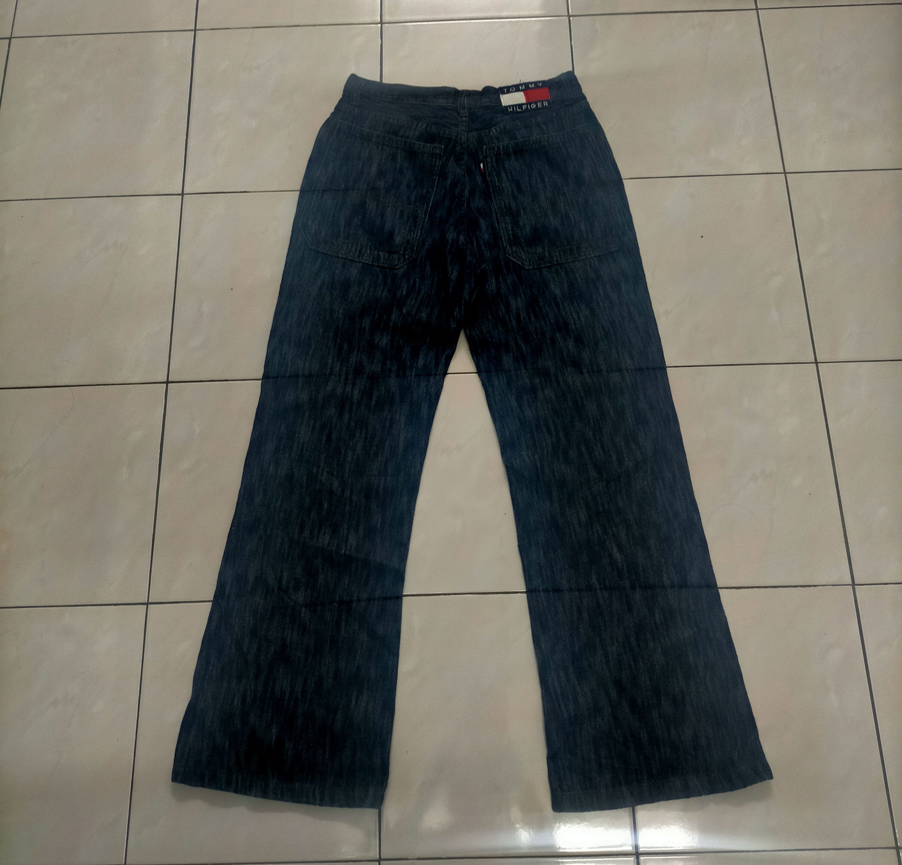 Tommy Hilfiger × Vintage Vintage Tommy Hilfiger Baggy Rare Design Jeans Size US 30 / EU 46 - 2 Thumbnail