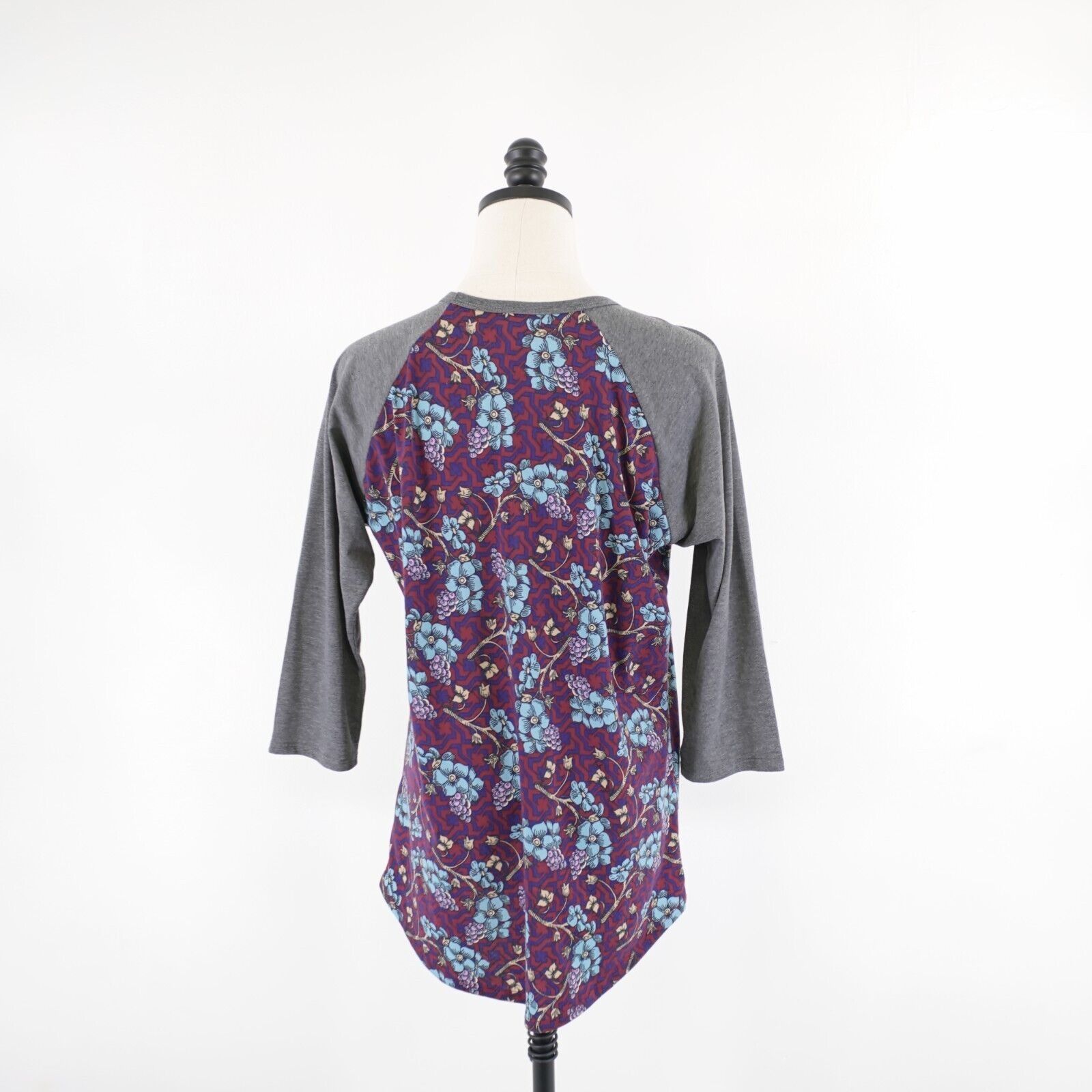 Designer LuLaRoe Purple Blue Floral Baseball Tee 3/4 Sleeve Shirt Med Size M / US 6-8 / IT 42-44 - 4 Thumbnail