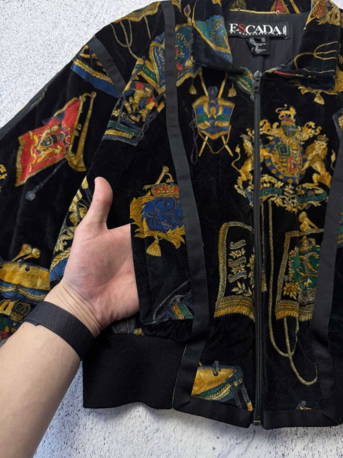 Escada Escada by Margaretha Ley 1980's Multi Printed Velvet Jacket Size XS / US 0-2 / IT 36-38 - 13 Thumbnail