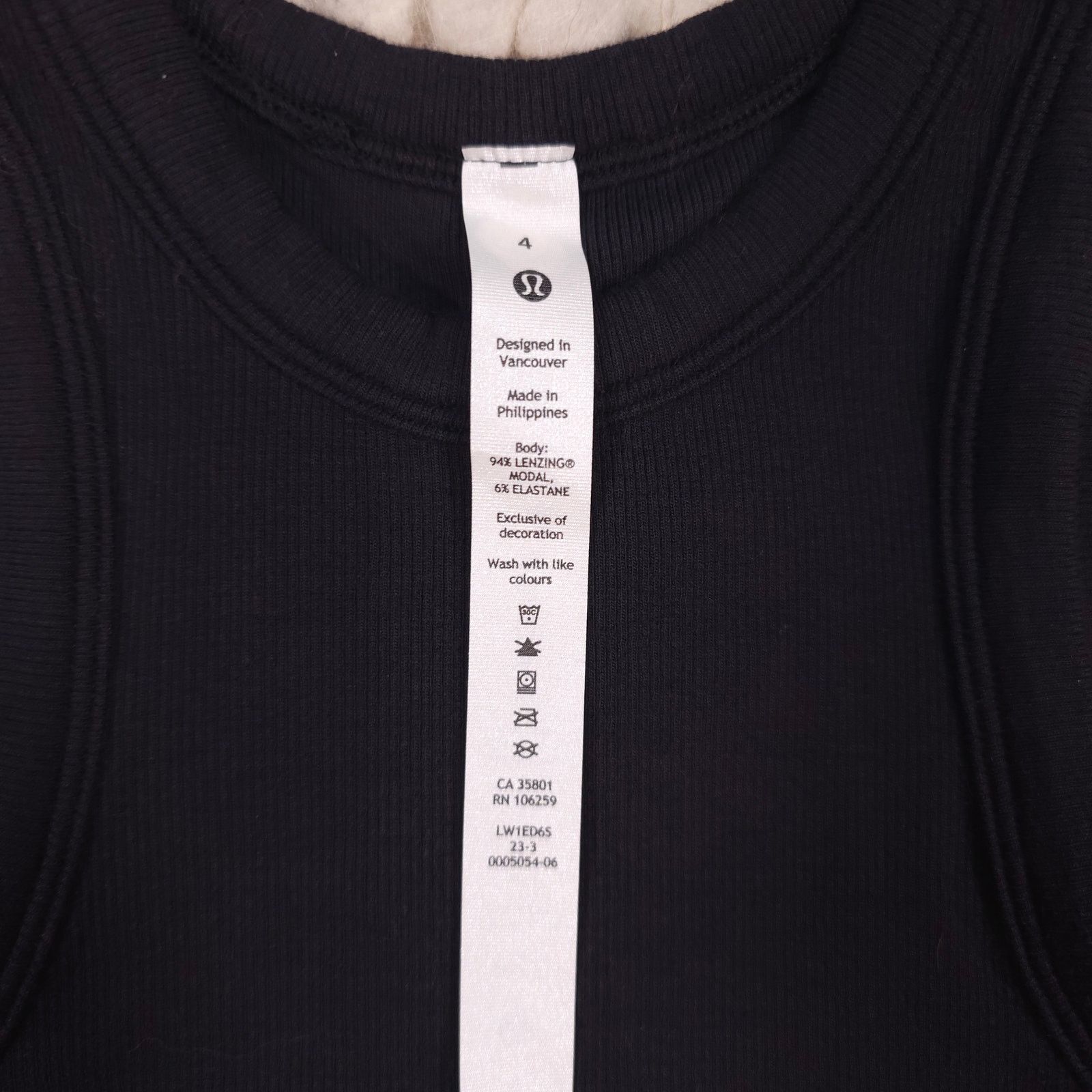 Lululemon Lululemon Hold Tight Cropped Tank Top Black Sz 4 Size S / US 4 / IT 40 - 6 Thumbnail