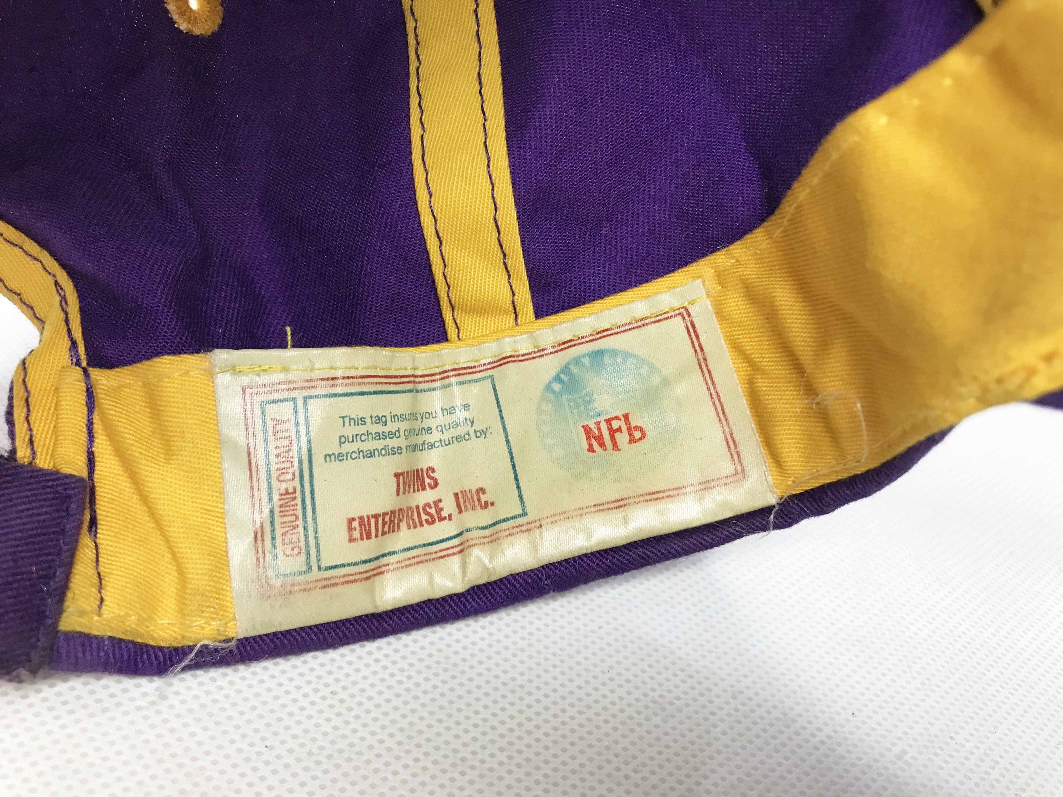 NFL × Twins Enterprise Inc. Vintage Twins Enterprise NFL Minnesota Vikings Football Cap Size ONE SIZE - 5 Thumbnail