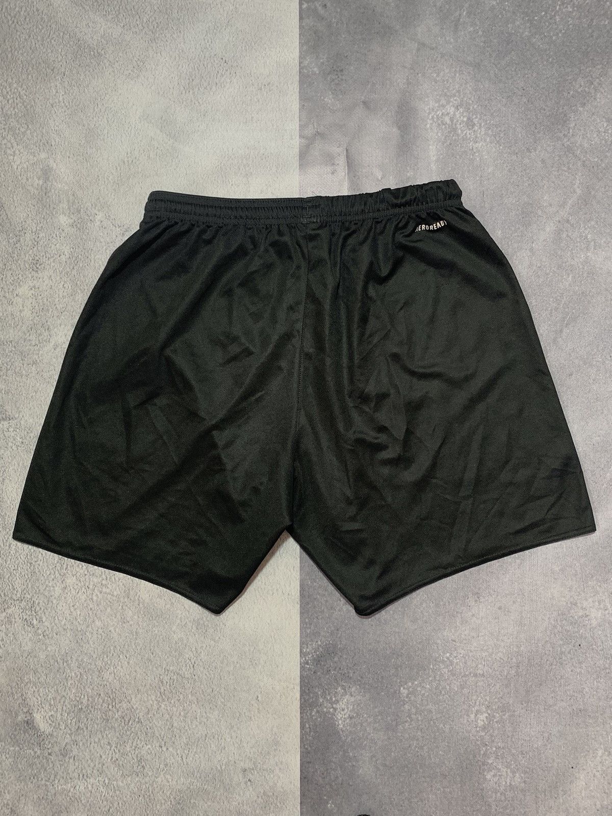 Adidas × Vintage Vintage Adidas shorts streetwear Y2K casual style size M Size US 32 / EU 48 - 6 Thumbnail