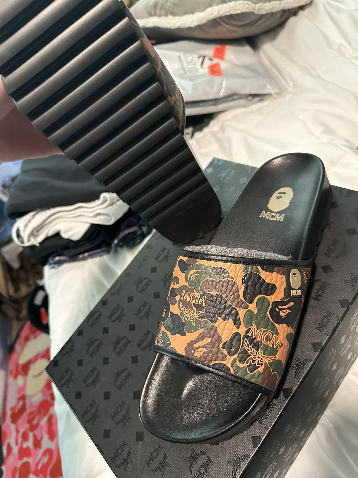Bape × MCM BAPE x MCM Camo Slides Size US 11 / EU 44 - 2 Thumbnail