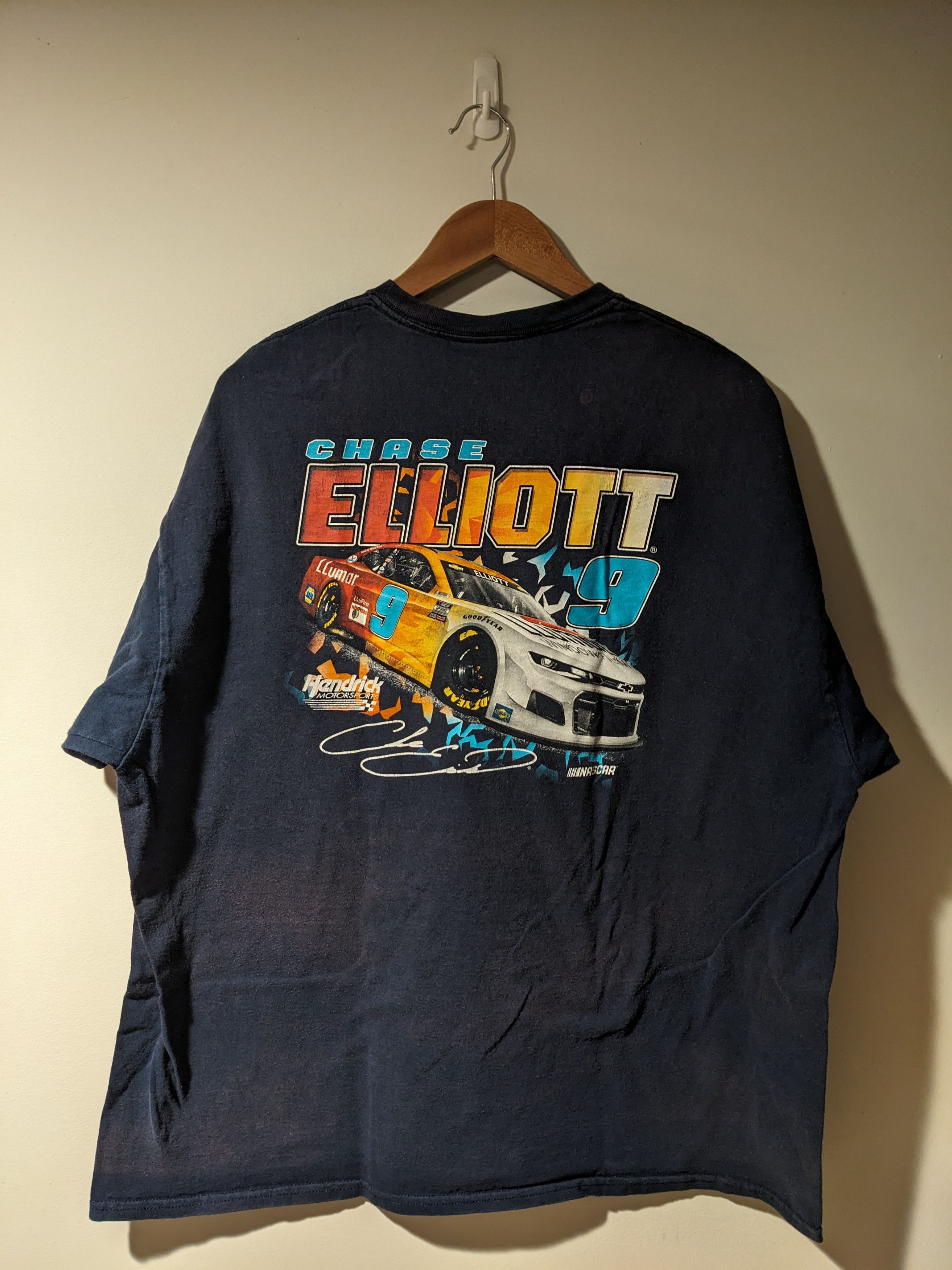 NASCAR Vintage 2010s Chase Elliott Nascar Chase Authentic T-Shirt Size US XXL / EU 58 / 5 - 1 Thumbnail