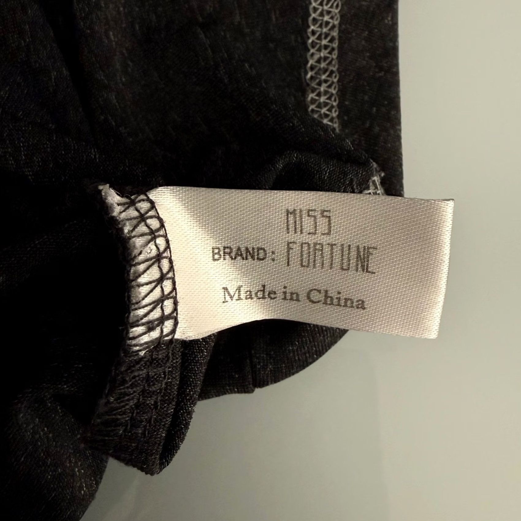 Vintage Miss Fortune Polo Shirt V-Neck Short Sleeve Womens XL Charcoal Gray Heathered Breathable Golf Activewear EUC Size XL / US 12-14 / IT 48-50 - 6 Thumbnail