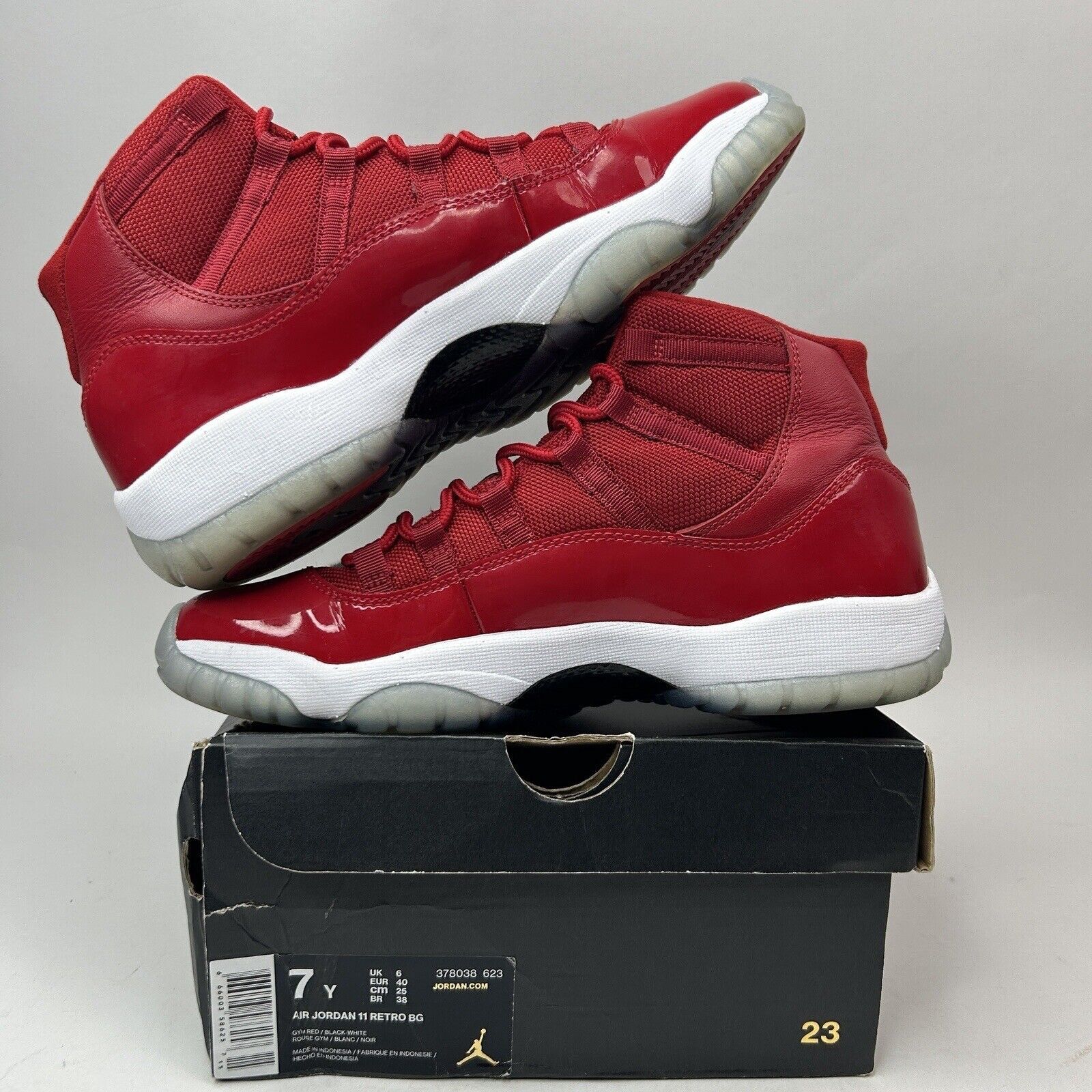 Jordan Brand Nike Air Jordan 11 XI Retro GS “Win Like 96/Gym Red” 2023 Size US 8.5 / IT 38.5 - 3 Thumbnail