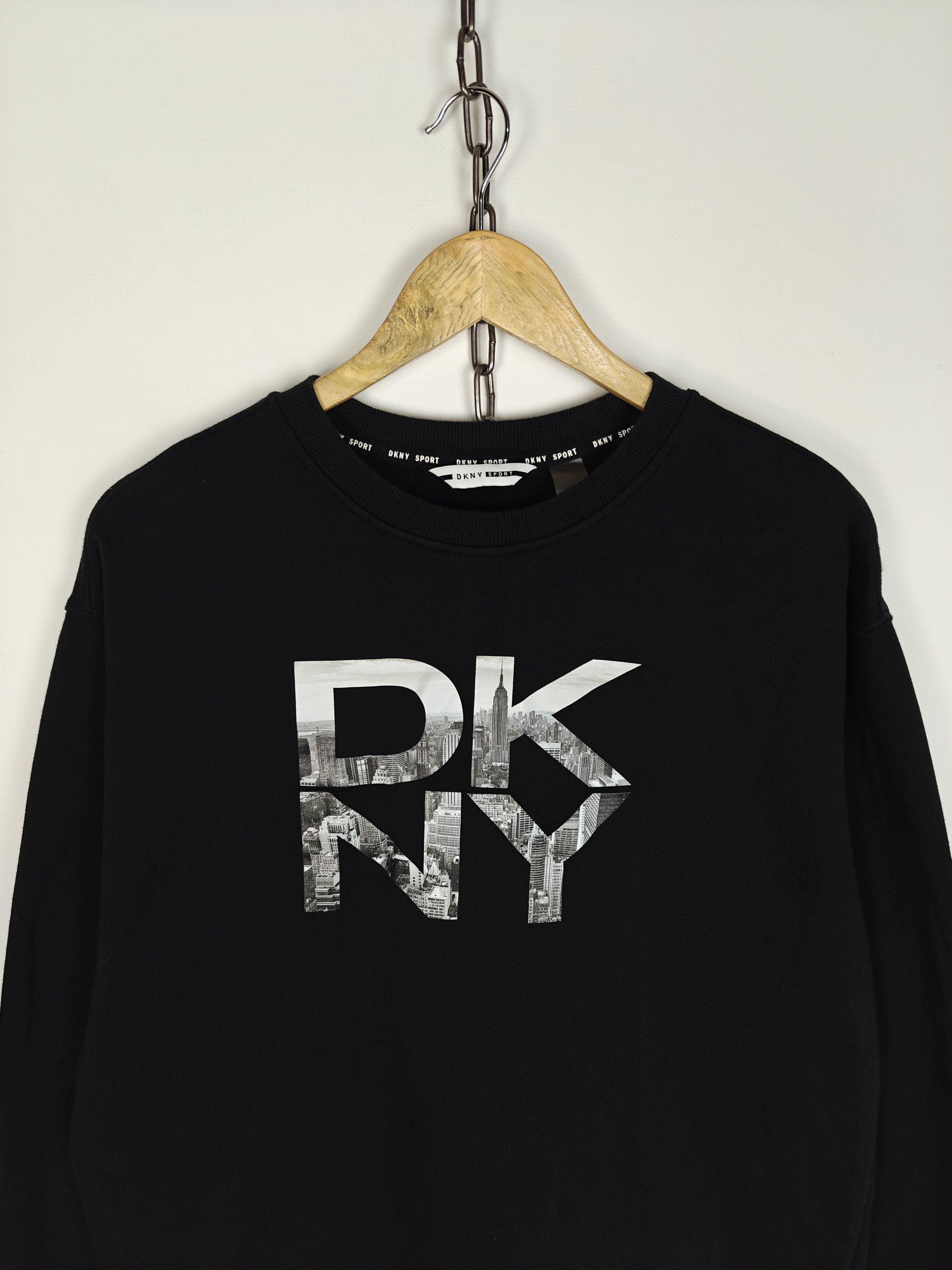 DKNY DKNY Sport Swetshirt Crewneck Center Logo Black size S Size US S / EU 44-46 / 1 - 2 Thumbnail