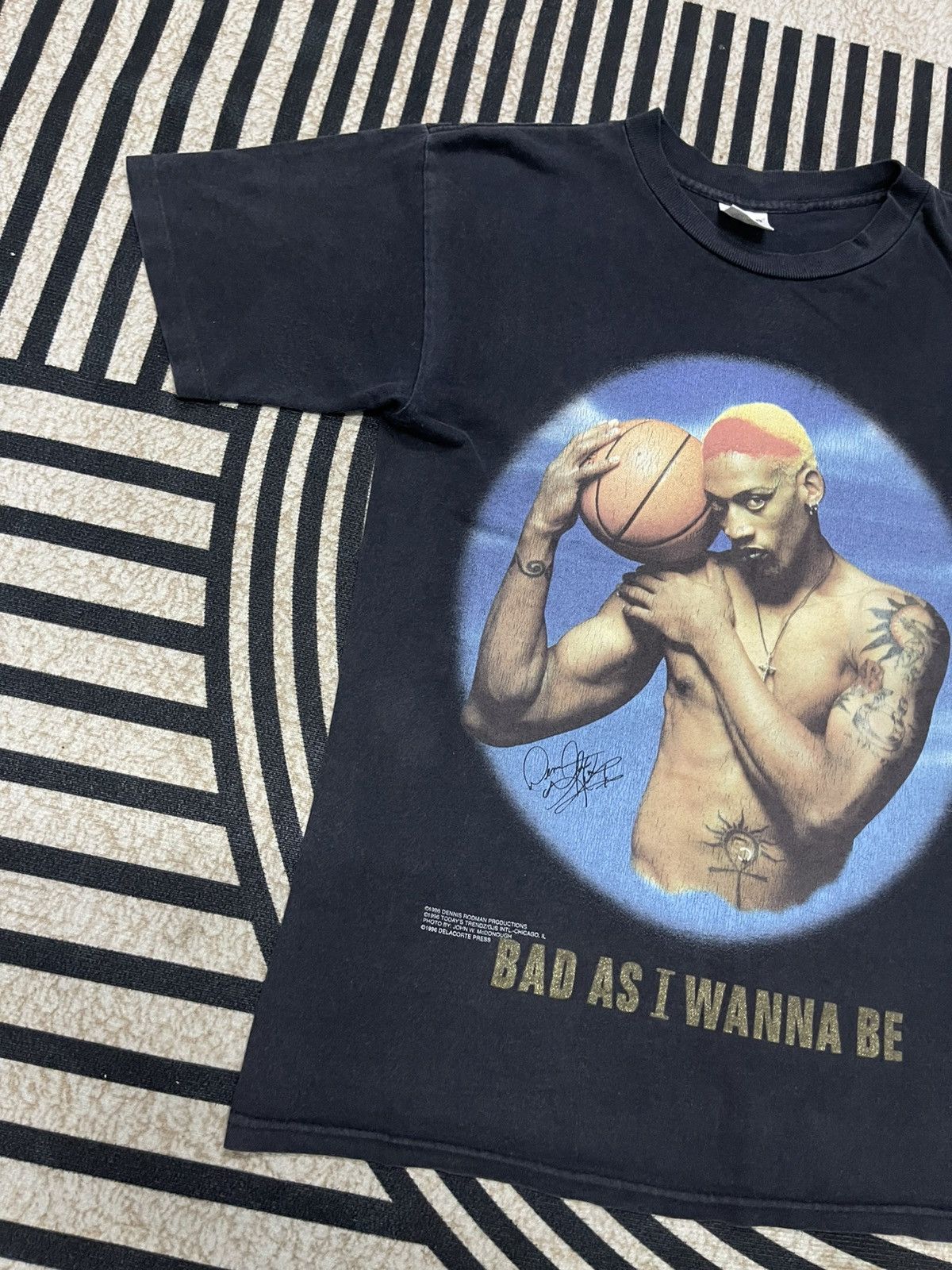 NBA VINTAGE 1996 DENNIS RODMAN BIG PRINT TSHIRT Size US M / EU 48-50 / 2 - 3 Thumbnail