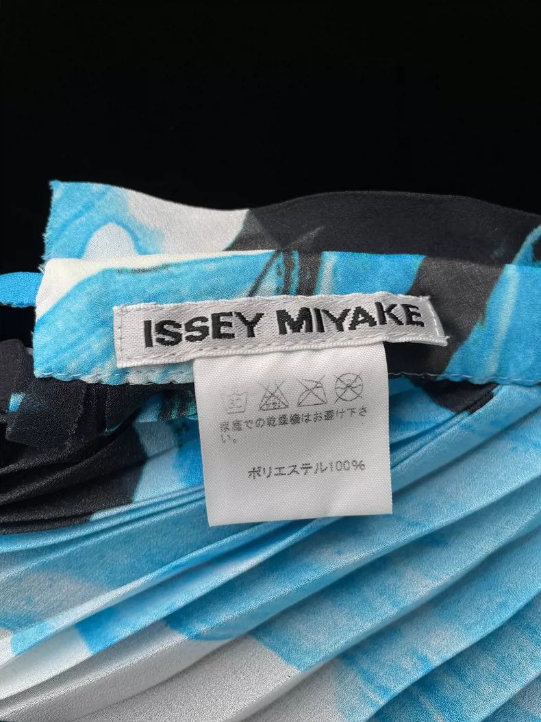 Issey Miyake Issey Miyake size:2 Blue and black printed dress Size S / US 4 / IT 40 - 9 Thumbnail