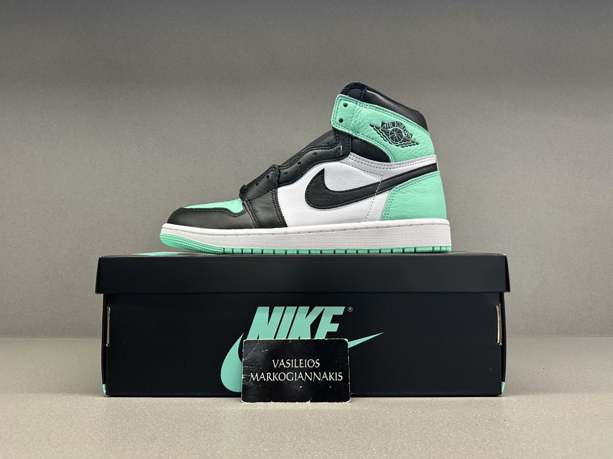 Jordan Brand Jordan 1 Retro High OG Green Glow Size US 9 / EU 42 - 1 Thumbnail
