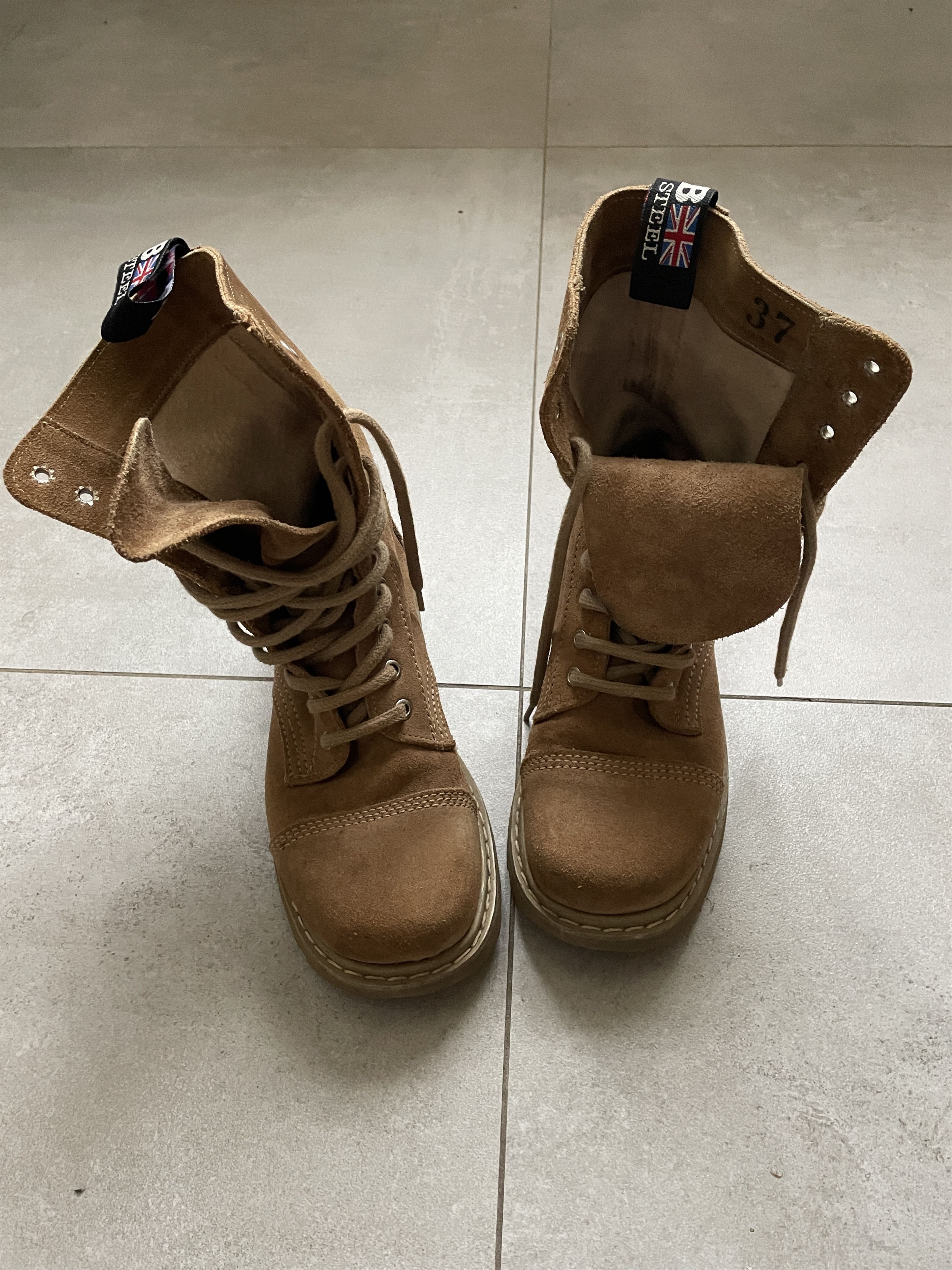 Balenciaga BALENCIAGA STRIKE TYPE BEIGE BROWN COMBAT BOOTS Size US 7 / IT 37 - 4 Thumbnail