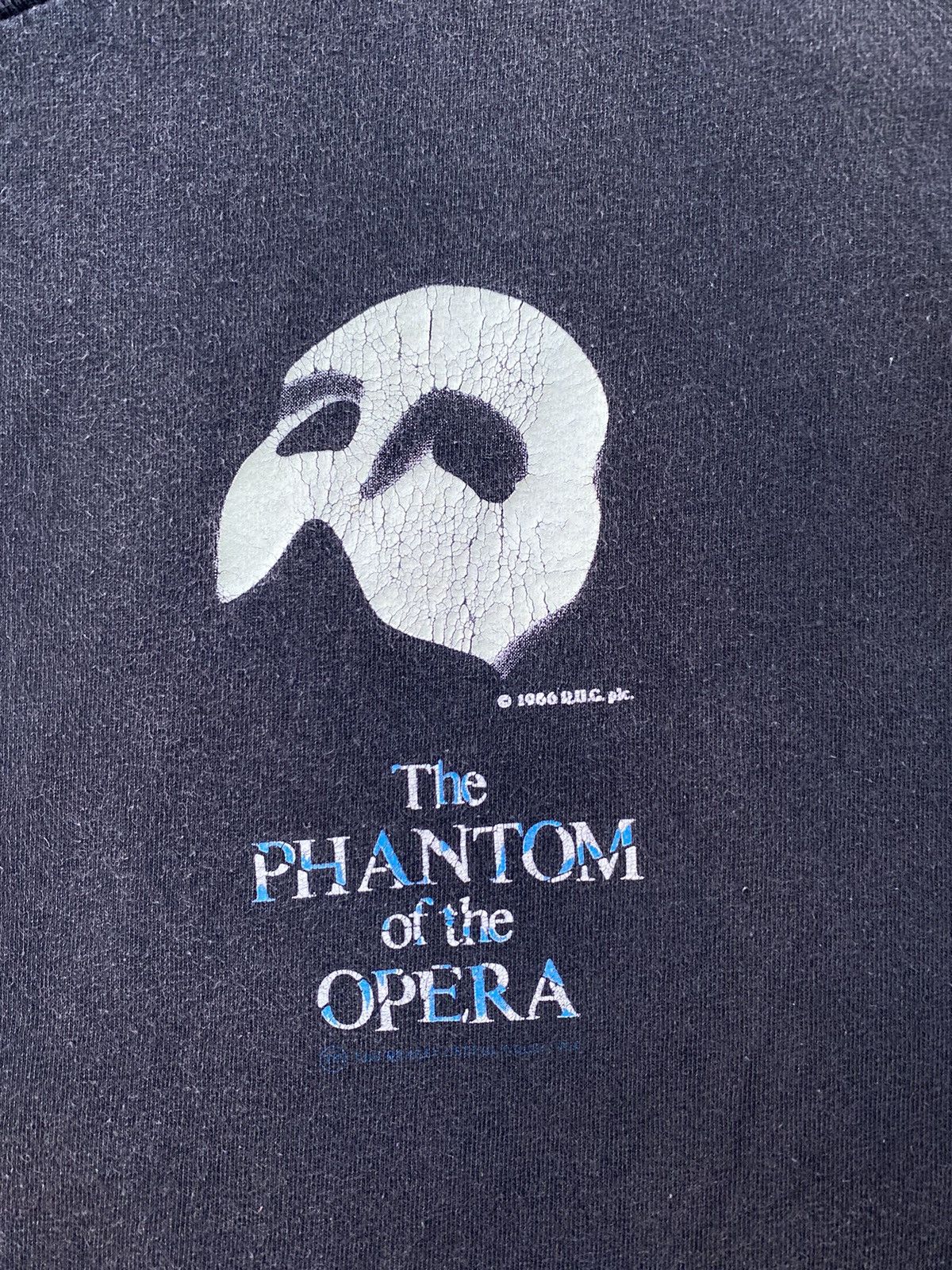 Vintage Rare🔥Original Vintage 1986 The Phantom of the Opera Tees Size US L / EU 52-54 / 3 - 4 Thumbnail
