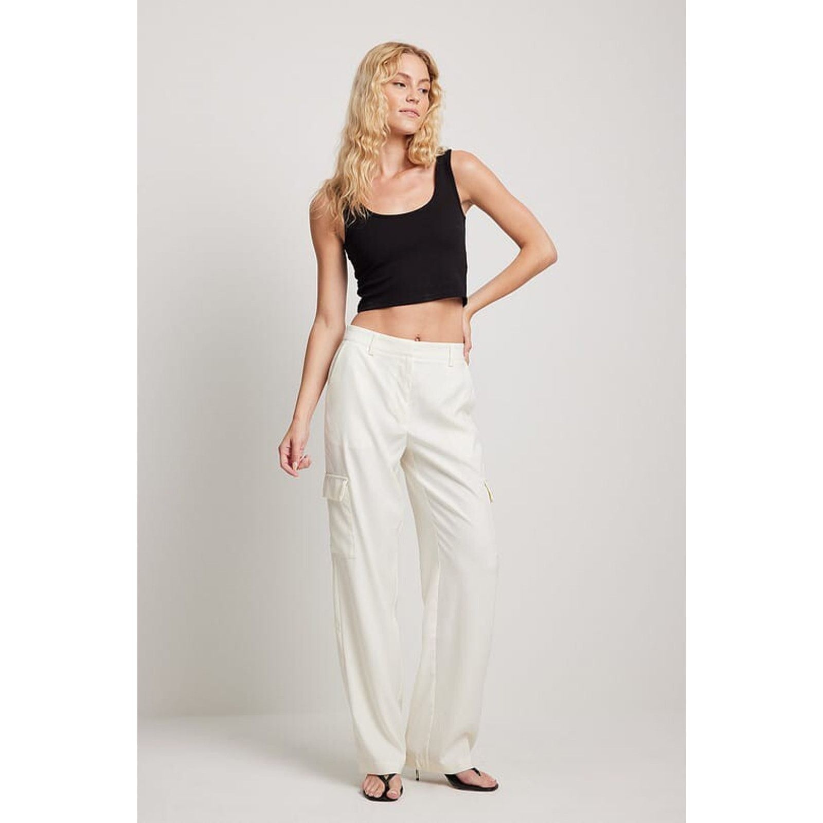 & Other Stories NA-KD Women Mid Waist Cargo Pocket Pants Ivory 34 A003091 Size 34" / US 12 / IT 48 - 2 Thumbnail