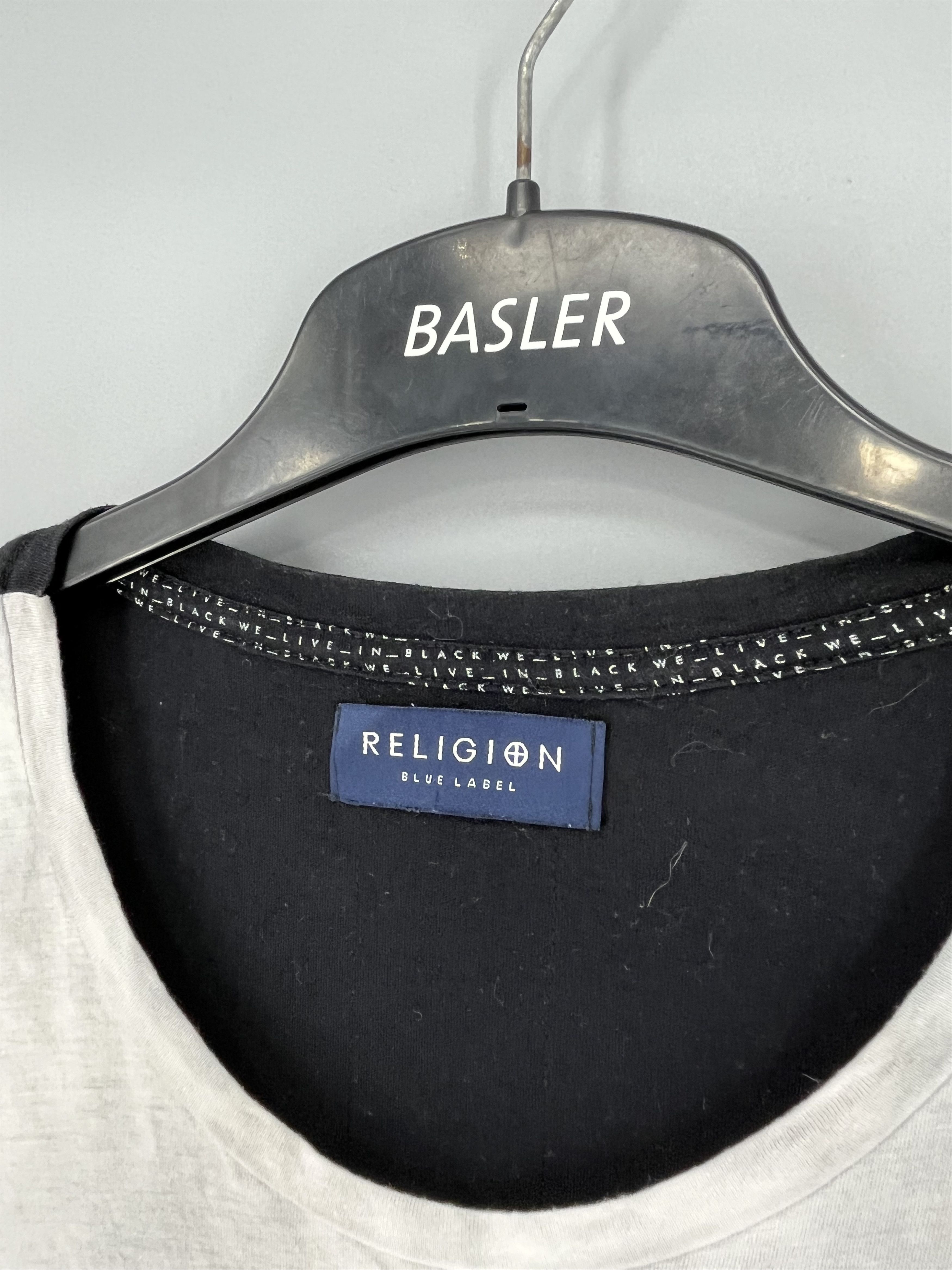 Reserved Vintage Y2k Religion Sexy girl skull Rap Style T-shirt Size US M / EU 48-50 / 2 - 7 Thumbnail