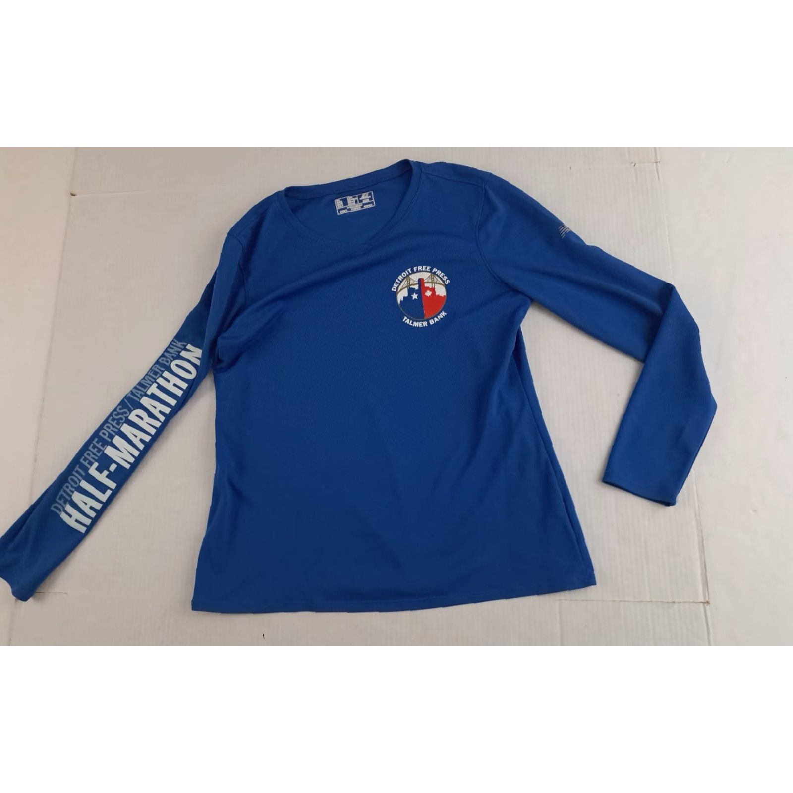 Reebok VINTAGE Reebok Sweatshirt Long Sleeve Pullover Runners Shirt Detroit Free Press Half Marathon 2011 Unisex Adults L Blue Printed Size US L / EU 52-54 / 3 - 4 Thumbnail