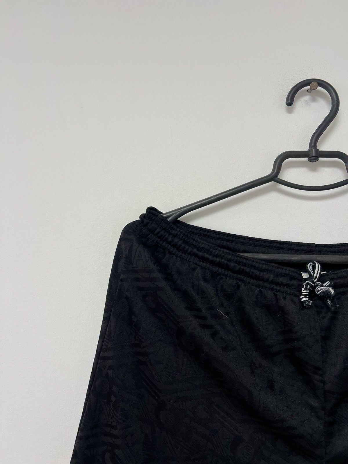 Adidas Vintage adidas shorts sz 32 made in United Kingdom Size US 32 / EU 48 - 5 Thumbnail