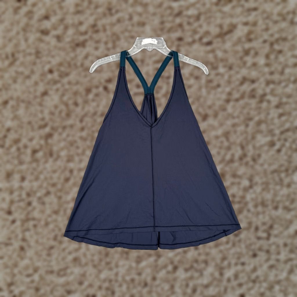 Lululemon VINTAGE Lululemon Shirt Women 8 Blue The Oneness Tank NO BRA READ Size M / US 6-8 / IT 42-44 - 1 Thumbnail