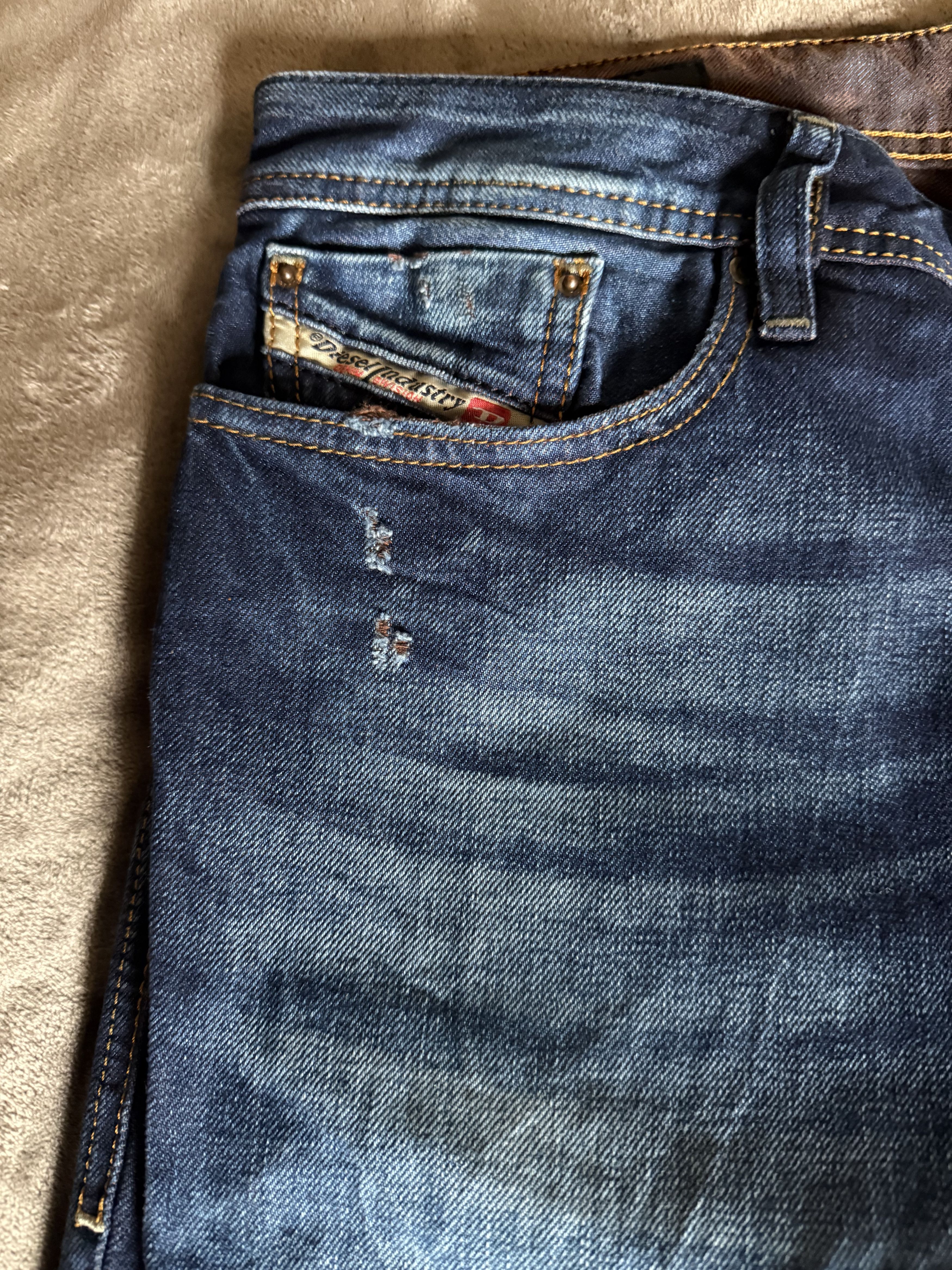 Diesel Black Gold Diesel Regular Slim Bootcut, RED Weft Size US 31 - 3 Thumbnail