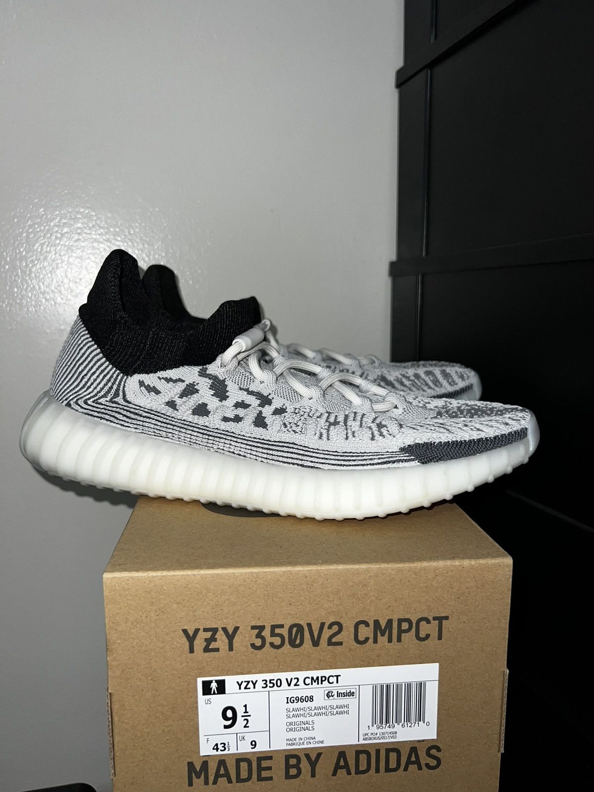 Yeezy 350 CMPCT