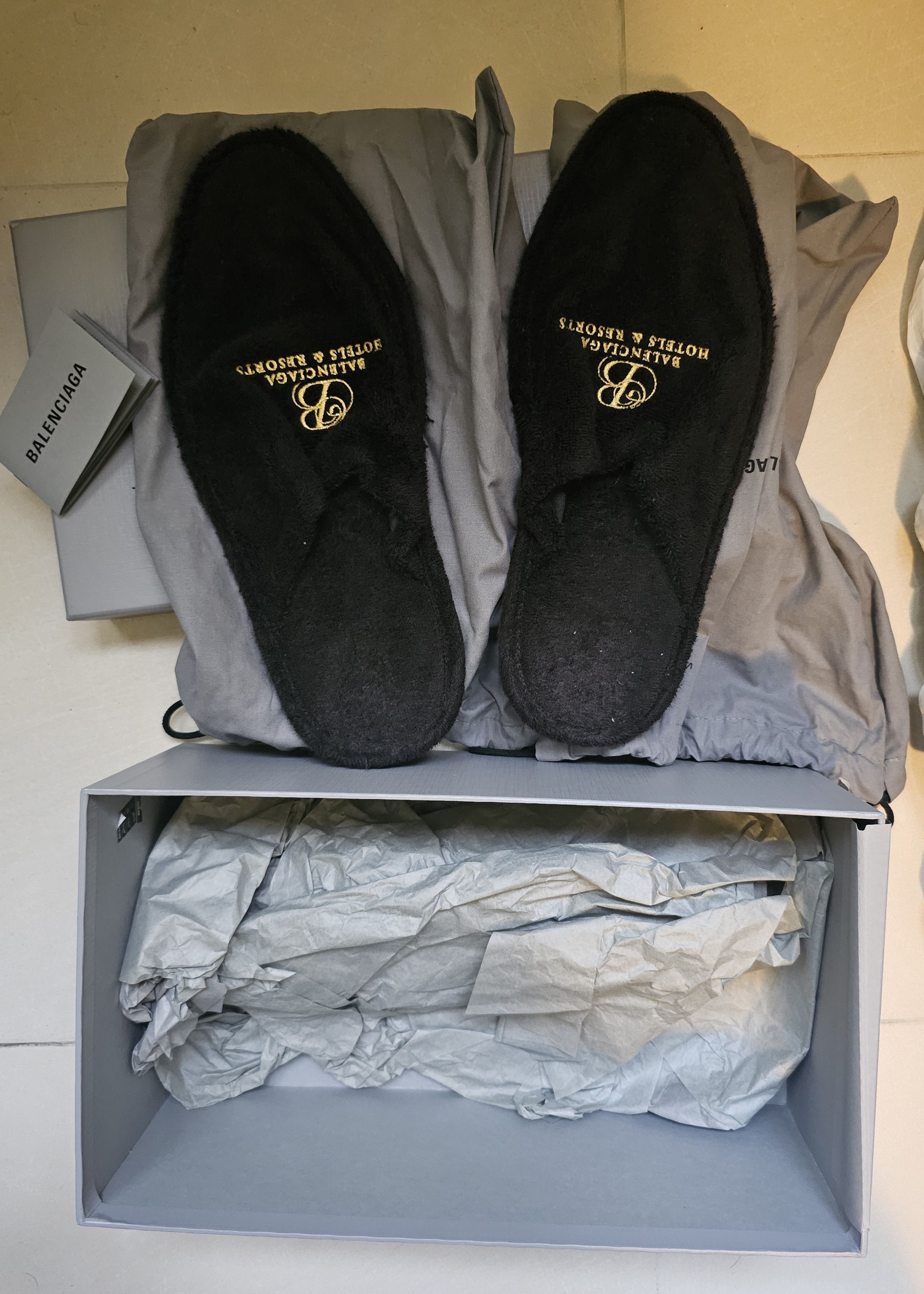 Balenciaga Balenciaga Hotel Flat Sandals Size 41 Size US 8 / EU 41 - 1 Thumbnail