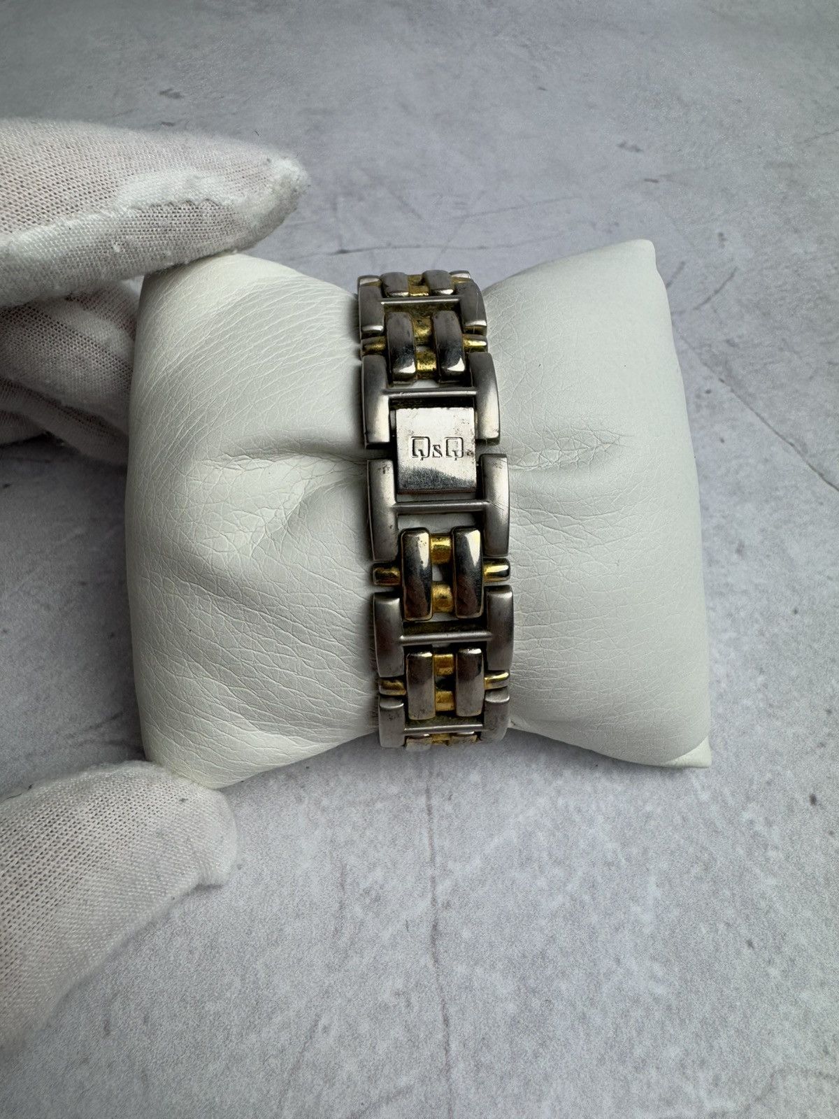 Japanese Brand × Vintage Q&Q Futuristic Watch Vintage Size ONE SIZE - 3 Thumbnail
