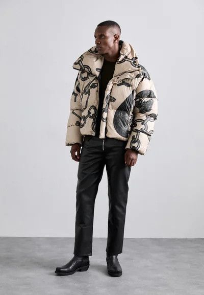 Vivienne Westwood o1srvl11e0326 Hero Puffer Jacket in Beige/Black Size US M / EU 48-50 / 2 - 4 Thumbnail