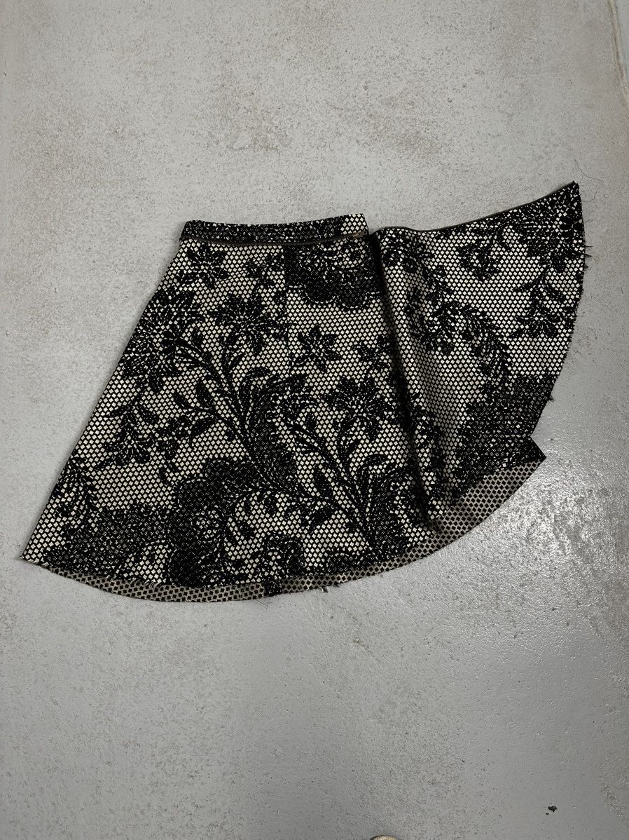 A.F. Vandevorst A.F.Vandevorst Fall 2004 Runway Skirt Size 25" / US 0 / IT 36 - 8 Thumbnail