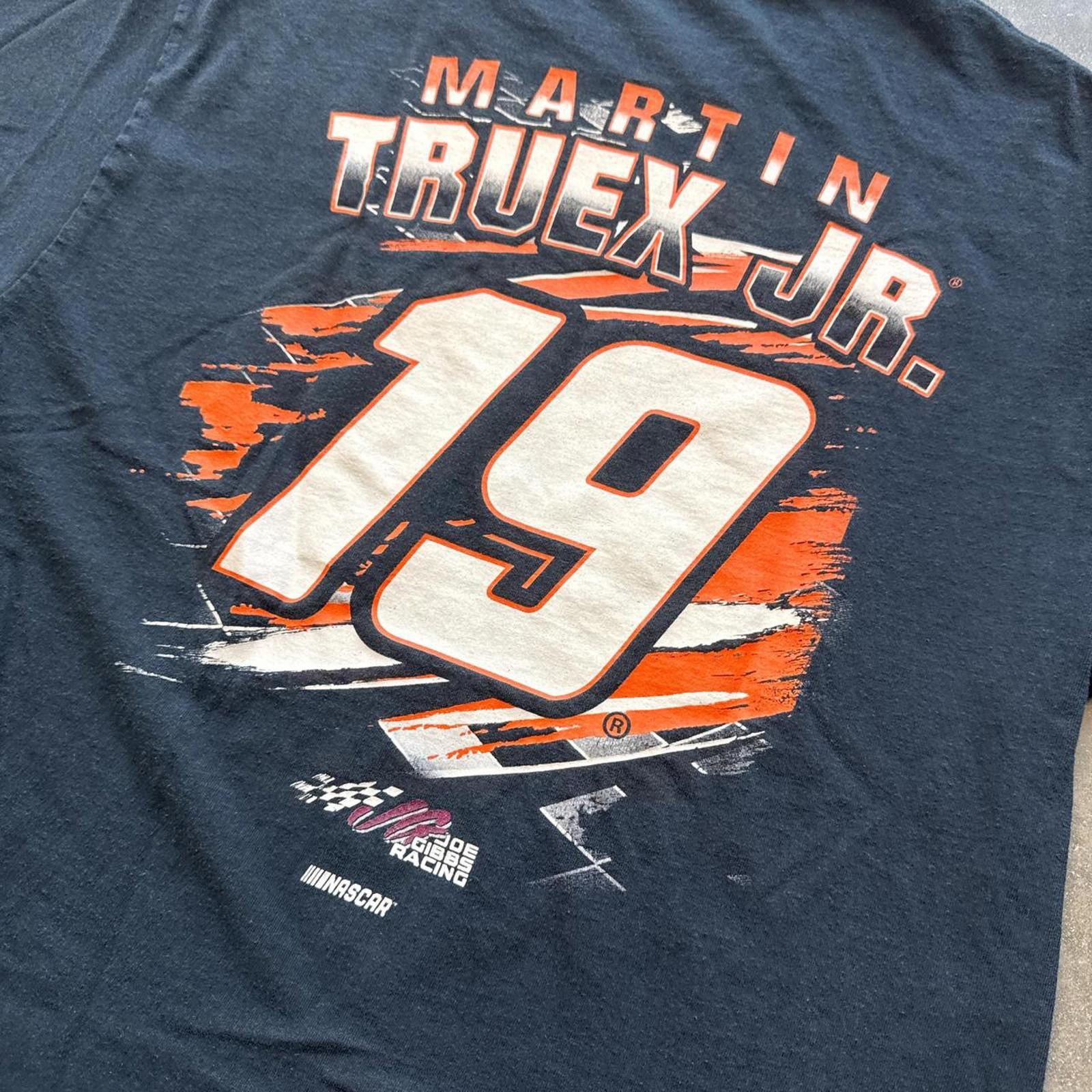NASCAR Vintage Y2k Faded Martin Truex Jr #19 NASCAR Graphic T-Shirt Size US L / EU 52-54 / 3 - 4 Thumbnail