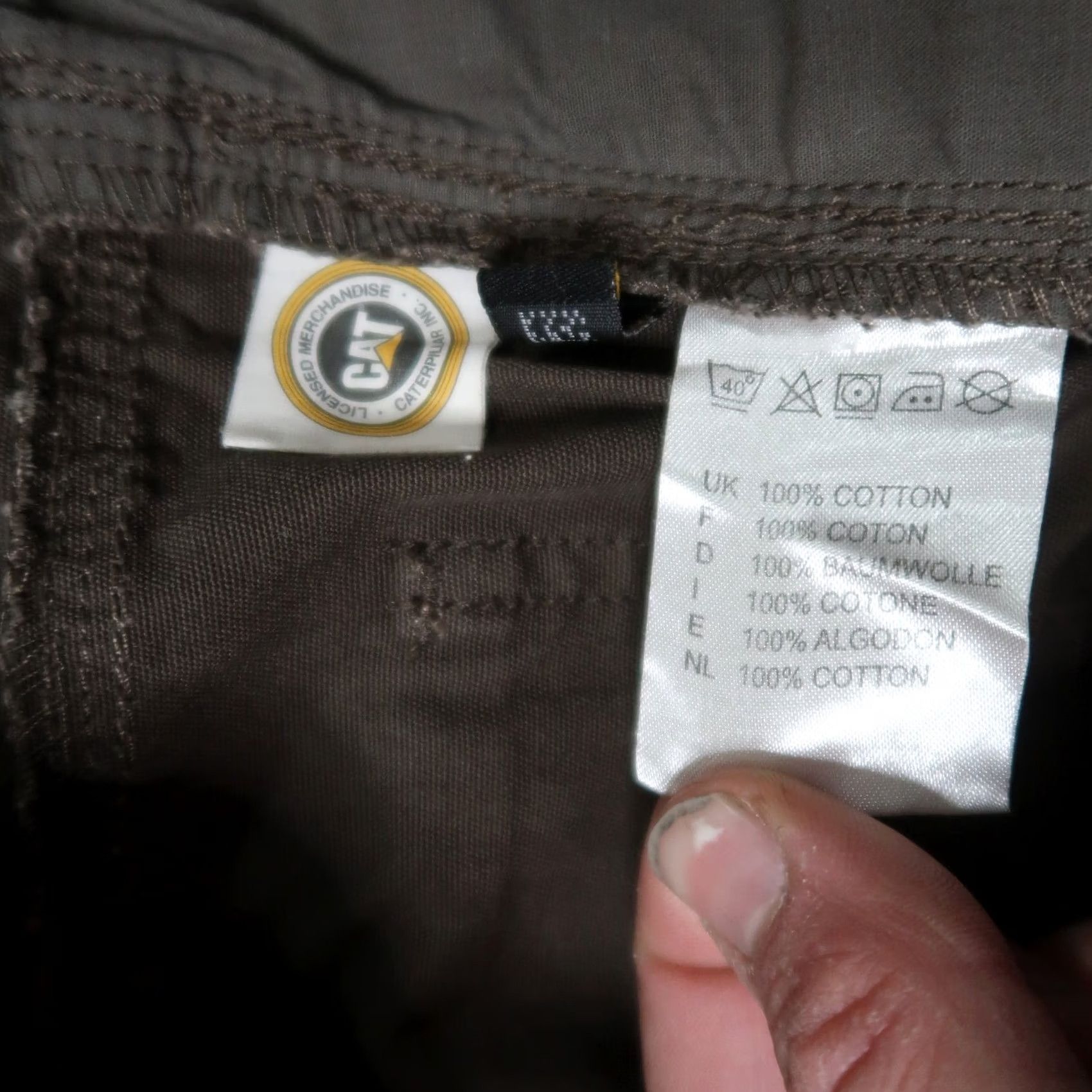 Vintage VINTAGE CAT Carpenter Shorts Mens 40 Brown Canvas Workwear Bermuda 5-Pocket Design Regular Mid Rise Jeans Style Workwear Mens Brown Canvas Shorts Size US 40 / EU 56 - 3 Thumbnail