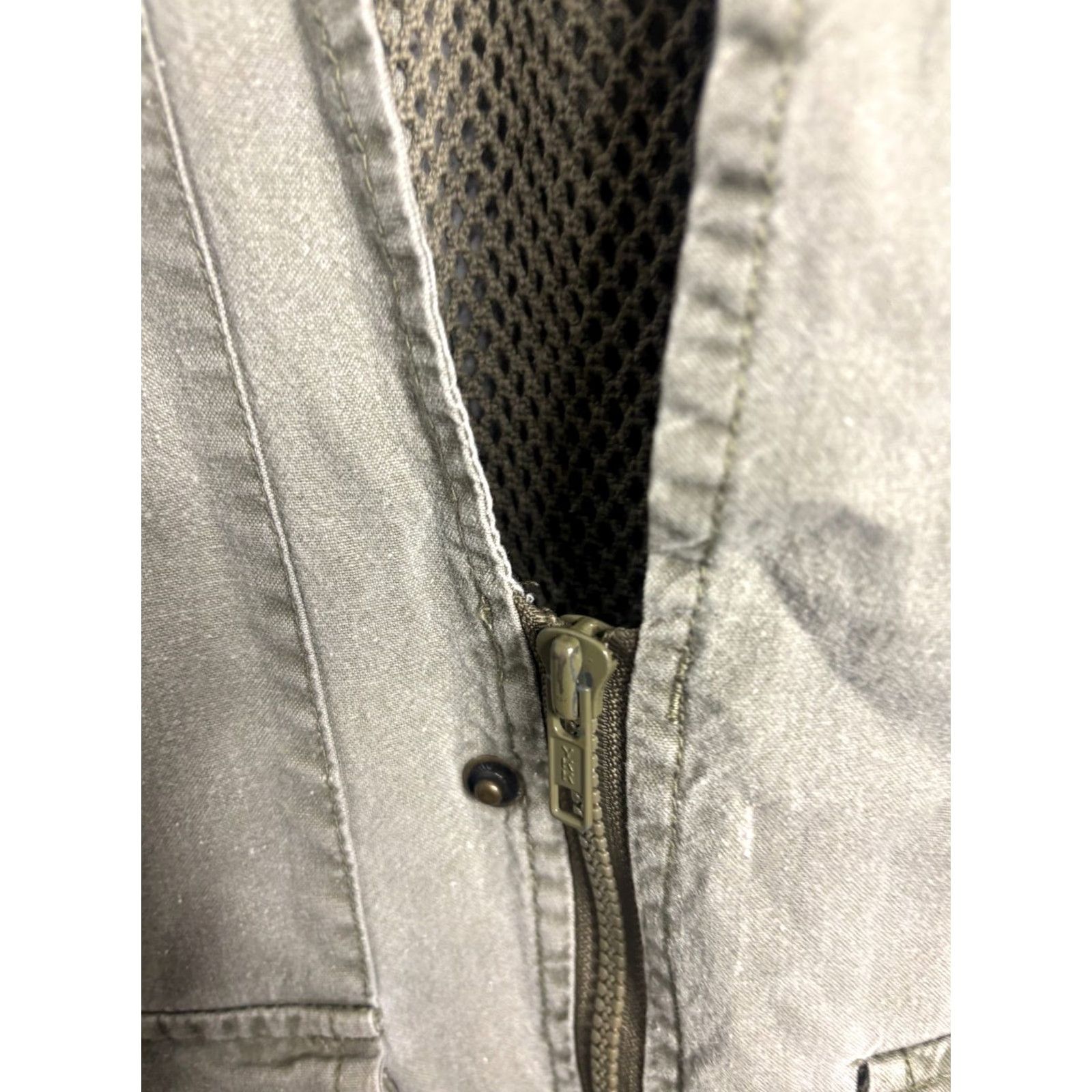 Vintage Cabela's Safari Series Green Zip Up Vest Mens M Reg 5111 Outdoor Canvas Cotton Pockets Logo Zipper Jacket Coat Long Length Casual Physical 90s? Size US M / EU 48-50 / 2 - 2 Thumbnail