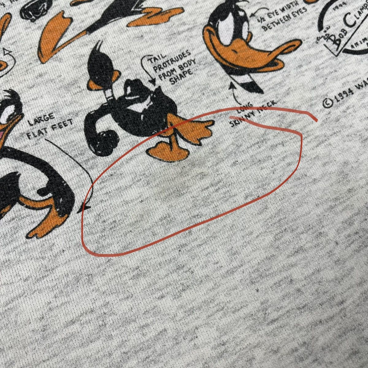 Vintage Vintage Duffy Duck Warner Bros cartoon sweatshirt 1994 Size US M / EU 48-50 / 2 - 12 Thumbnail