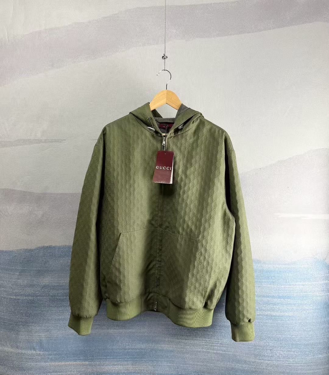 Gucci gucci green quilted zip-up jacket Size US L / EU 52-54 / 3 - 1 Thumbnail
