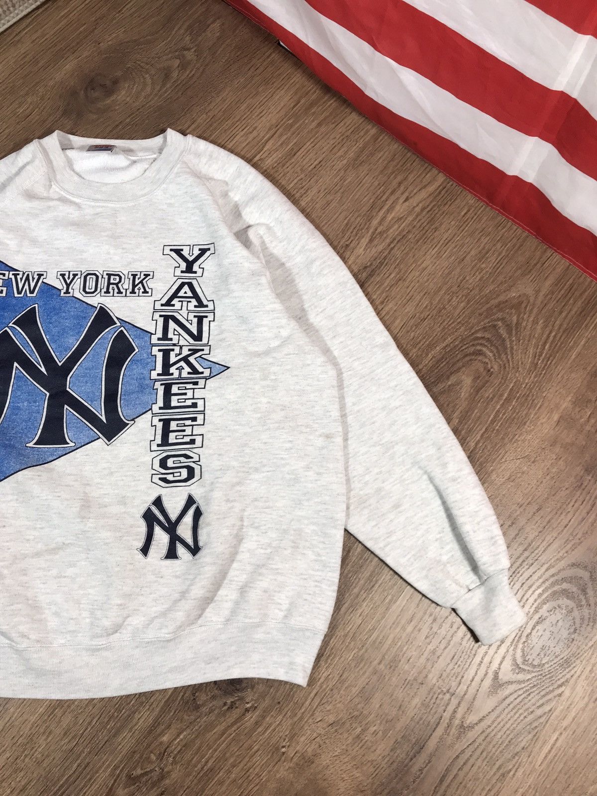 Jerzees × New York Yankees × Vintage Vintage Jerzees New York Yankees Sweatshirt Size US L / EU 52-54 / 3 - 3 Thumbnail