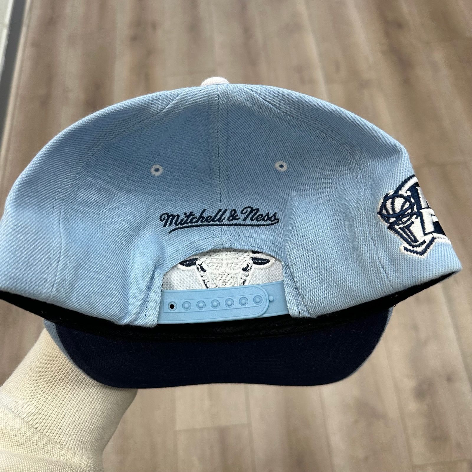 Mitchell & Ness Mitchell & Ness Chicago Bulls light blue 1996 NBA Finals hat Size ONE SIZE - 4 Thumbnail