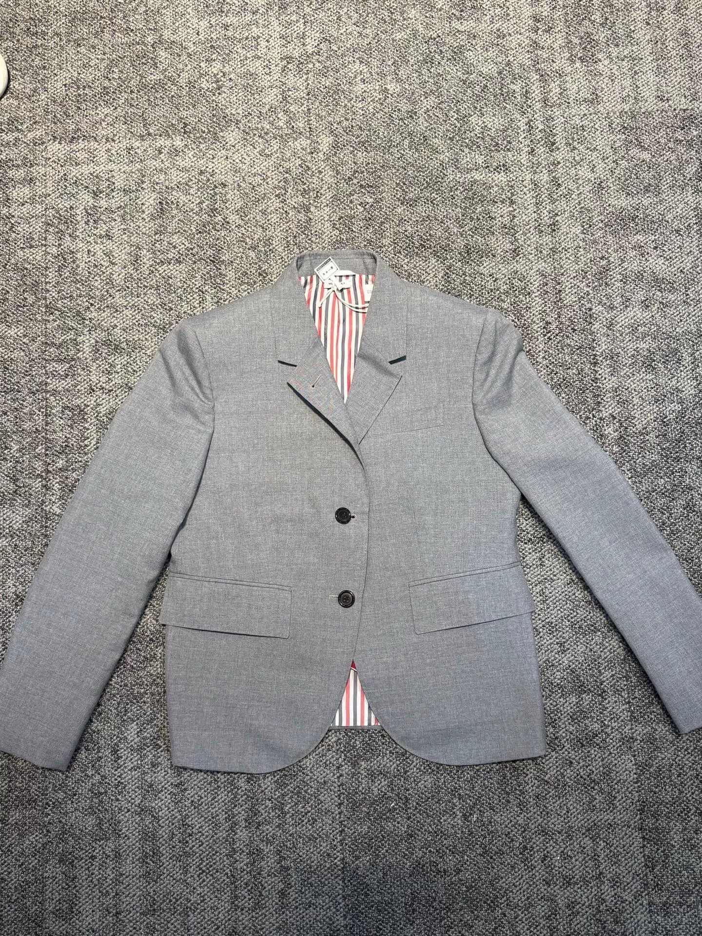 Thom Browne Thom Browne Size 40 Suit Jacket Size US XXS / EU 40 - 1 Thumbnail