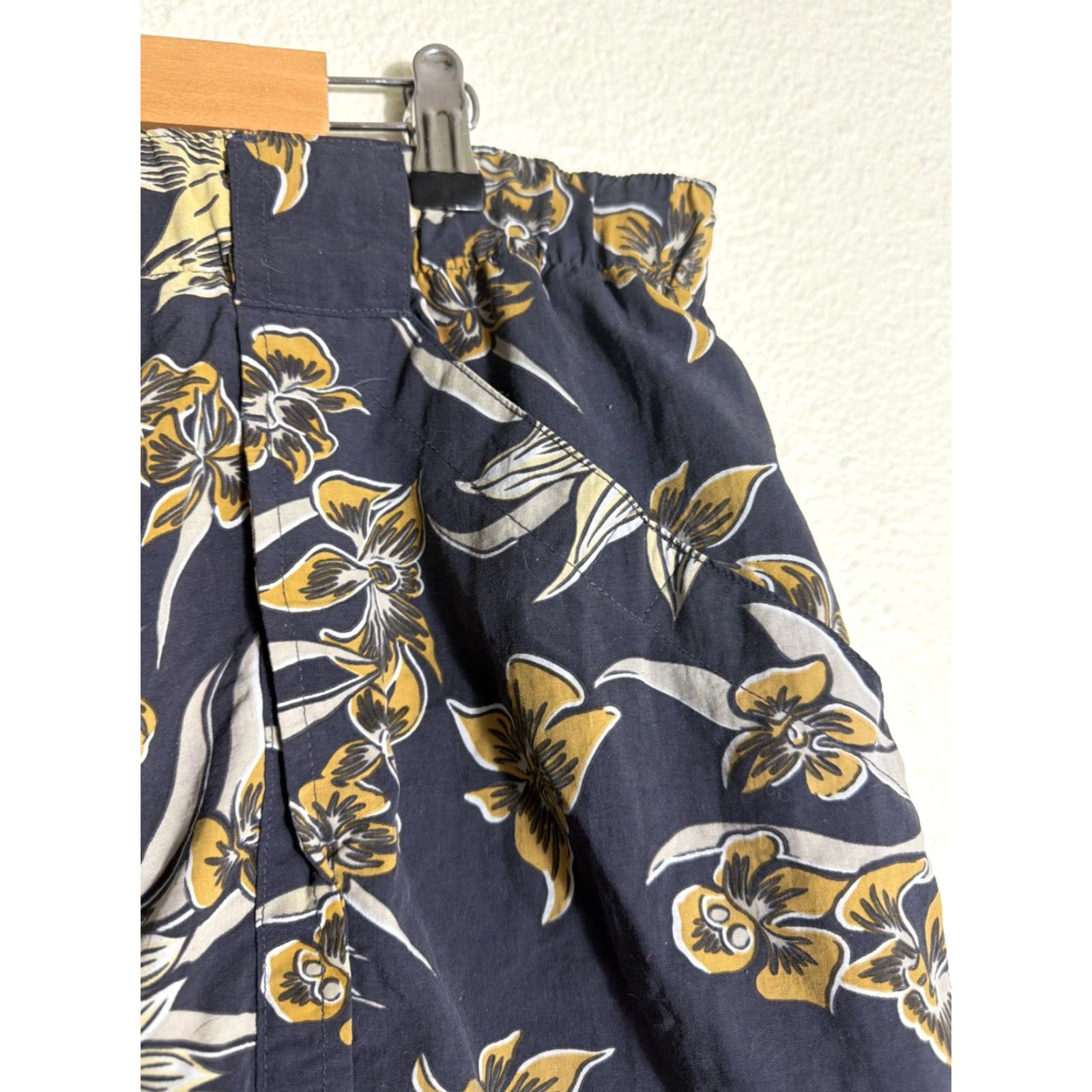 Tommy Bahama Tommy Bahama Trunks Mens Large Gray Lined Tropical 38x4 Drawstring Size ONE SIZE - 6 Thumbnail
