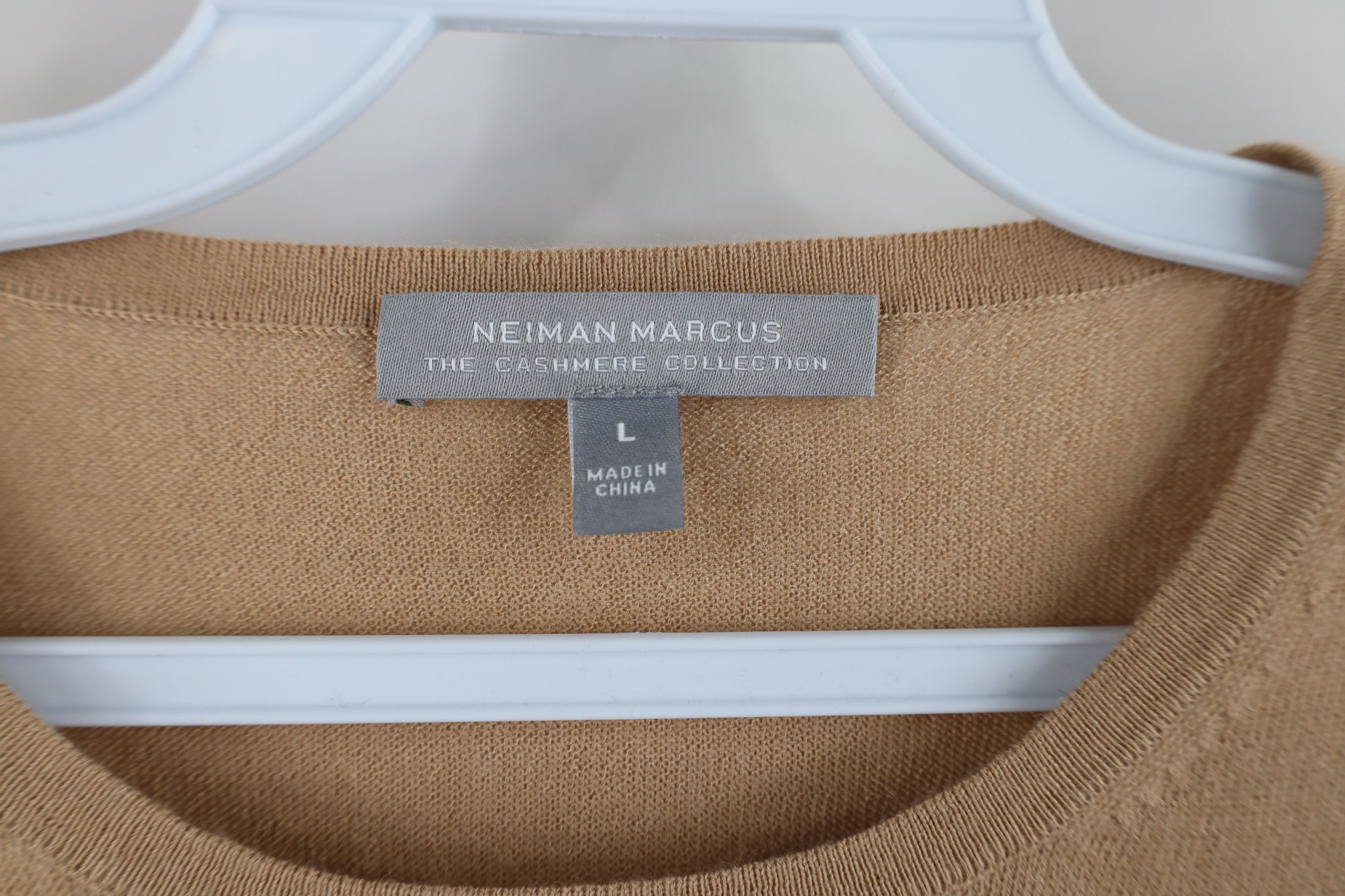 Neiman Marcus × Vintage Neiman Marcus Blank Soft Cashmere Knit Ribbed Sweater Beige Size L / US 10 / IT 46 - 4 Thumbnail