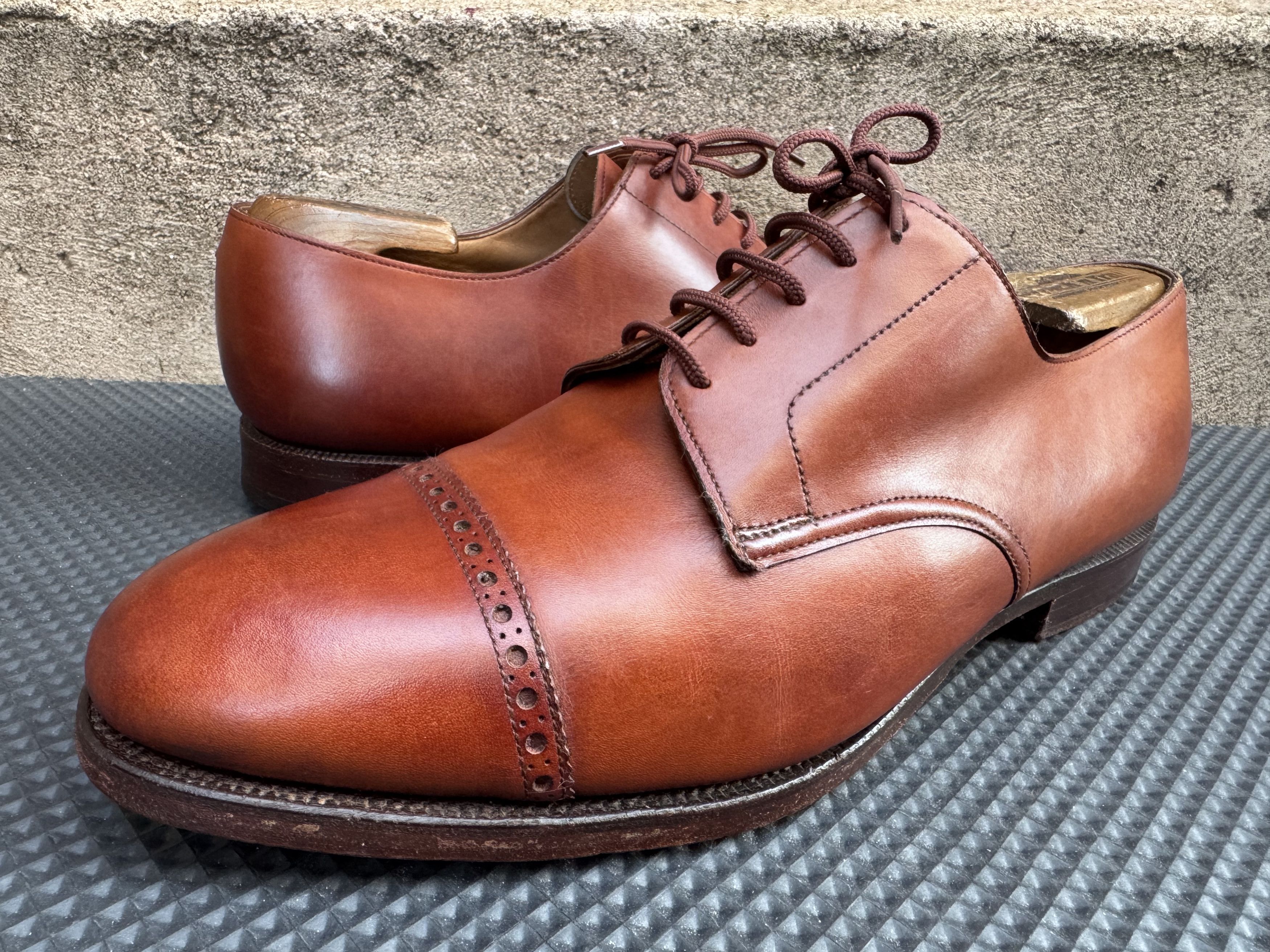 Crockett & Jones Calf Toe Medallion Full Brogue Cap Toe