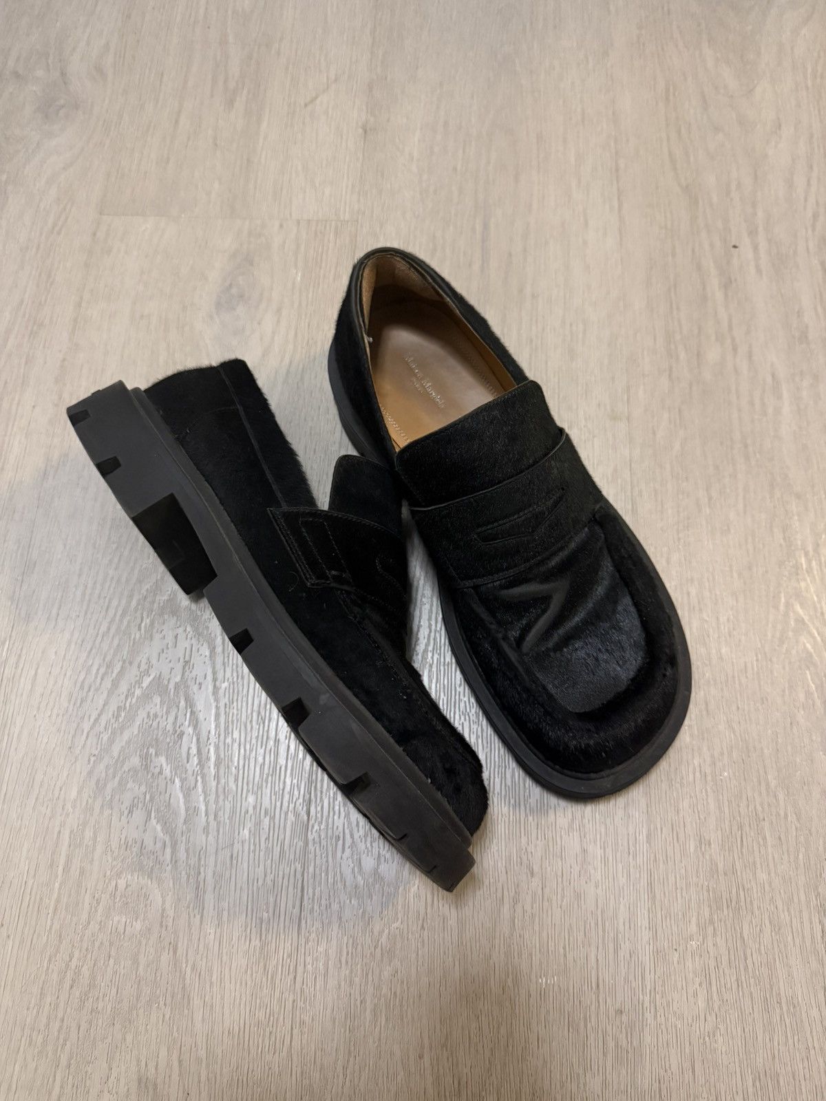Maison Margiela Maison Margiela Calf Hair Ivy Loafers Size 43 Size US 10 / EU 43 - 1 Thumbnail