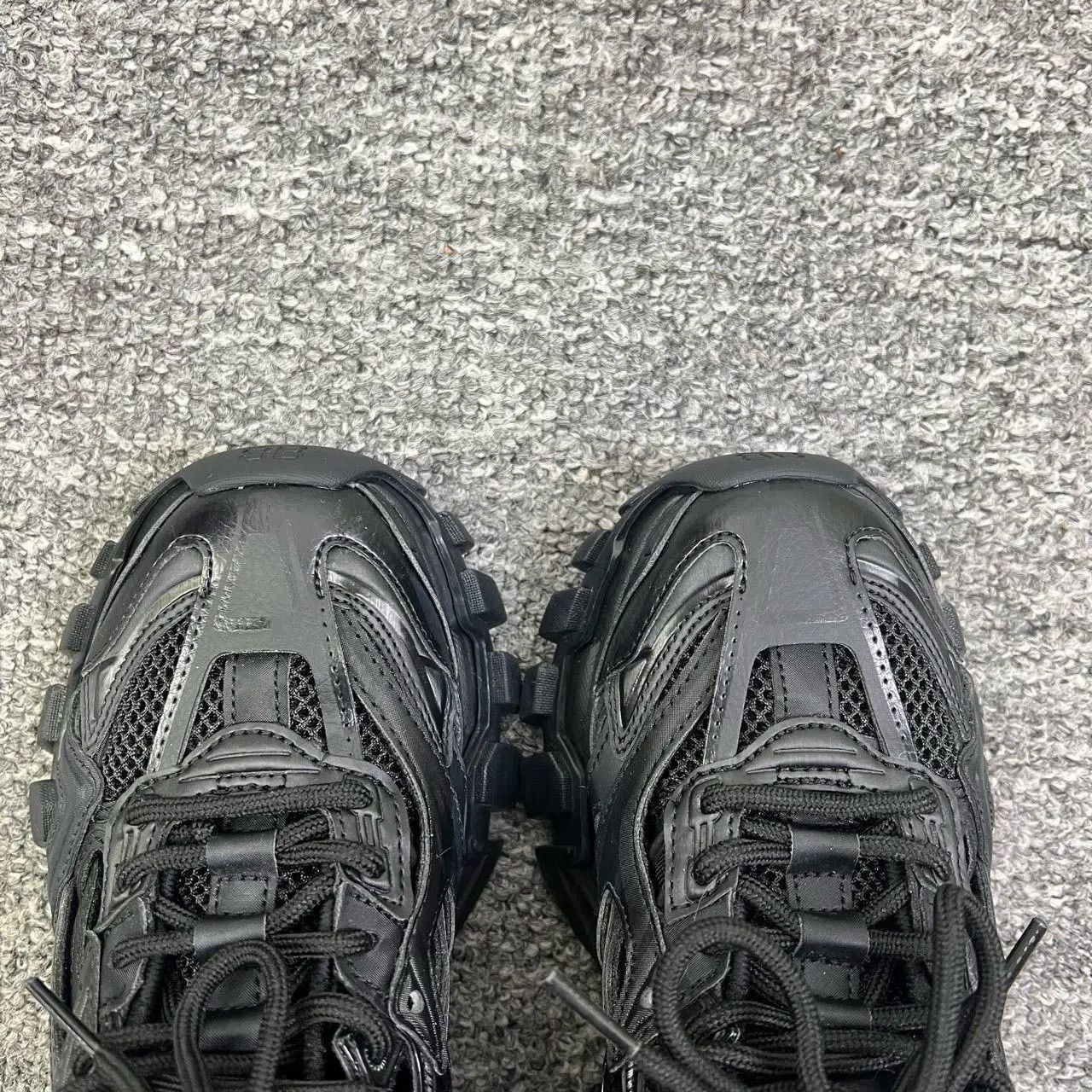 Balenciaga Balenciaga Track2 Hollow-Out Dad Shoes. Size US 5 / IT 35 - 3 Thumbnail