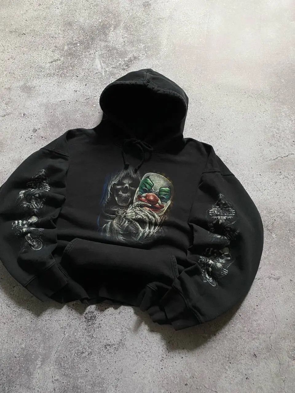 Japanese Brand VINTAGE 90s JOKER SKELETON BAGGY BOXY FADED HOODIE Size US L / EU 52-54 / 3 - 4 Thumbnail