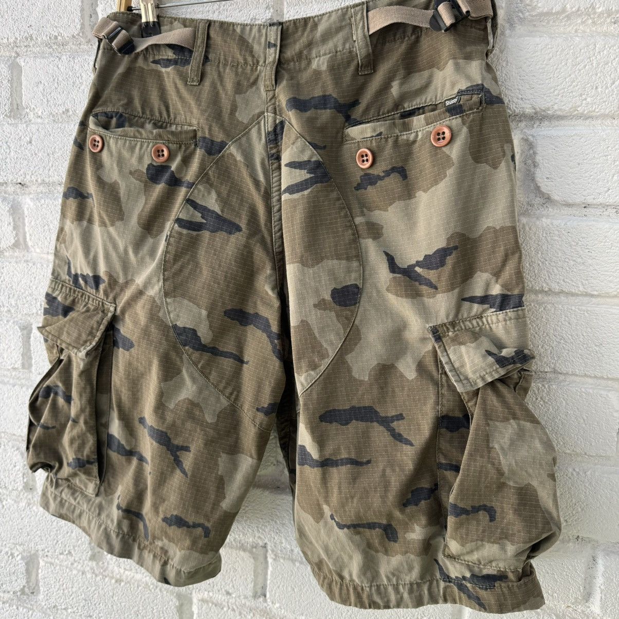 Stussy Stussy Camo Cargo Shorts Size US 30 / EU 46 - 4 Thumbnail