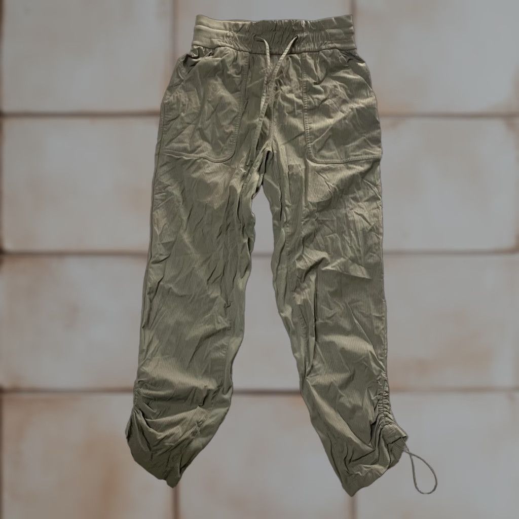 Lululemon Lululemon Women's Jogger Pants Size 2 Olive Green Parachute Drawstring Hem Shirts Pants? Size 26" / US 2 / IT 38 - 1 Thumbnail