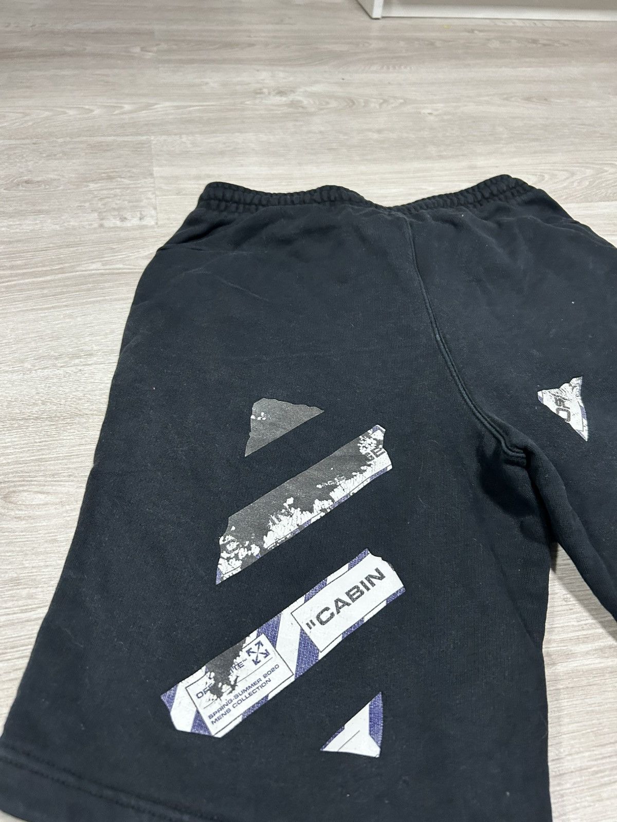 Off-White OFFWHITE short Pants black Size M 32” faded black Size US 32 / EU 48 - 2 Thumbnail