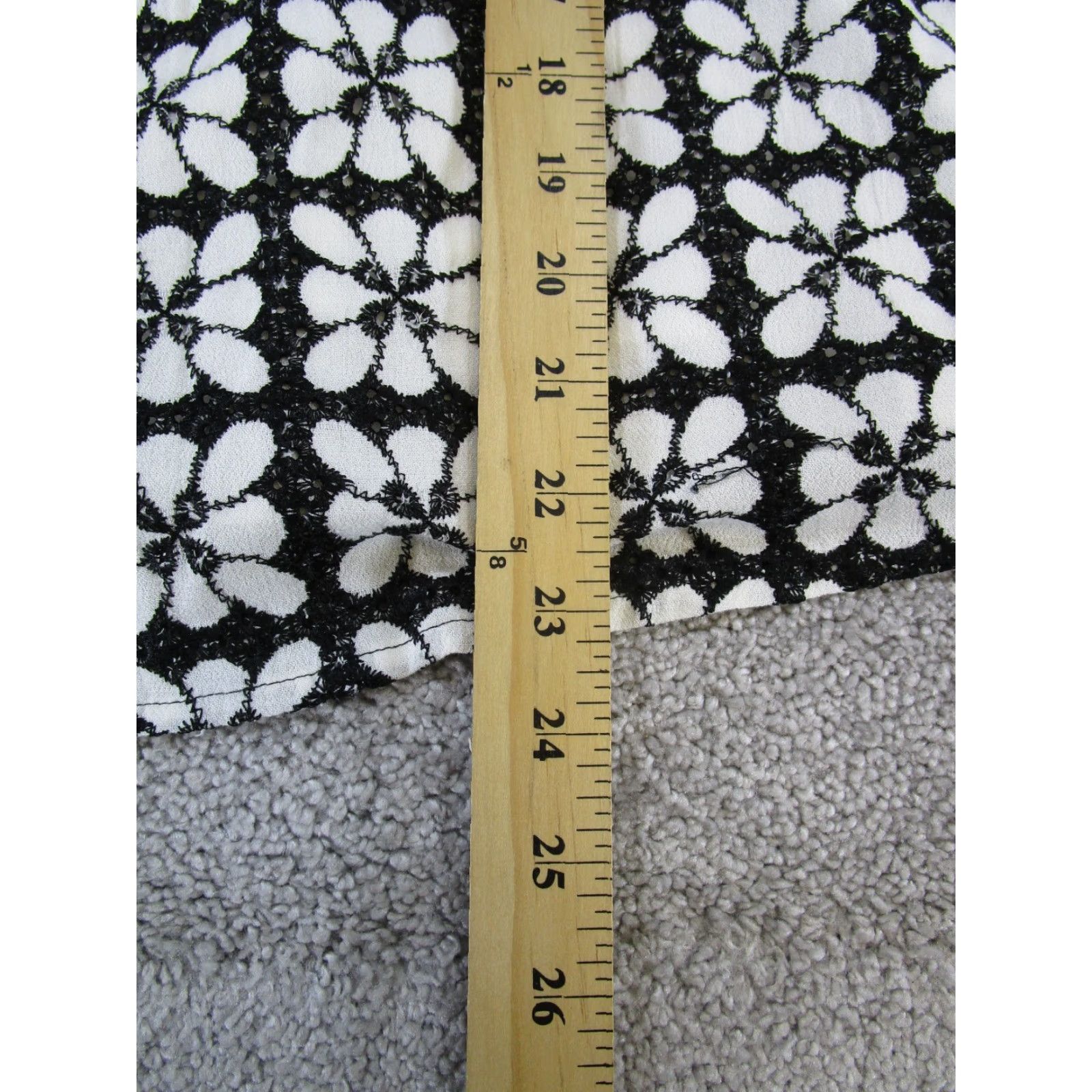 Vintage VINTAGE Maeve Floral Sleeveless Blouse Women Small Black White Rayon 90s Anthropologie Top Women Size XS / US 0-2 / IT 36-38 - 8 Thumbnail
