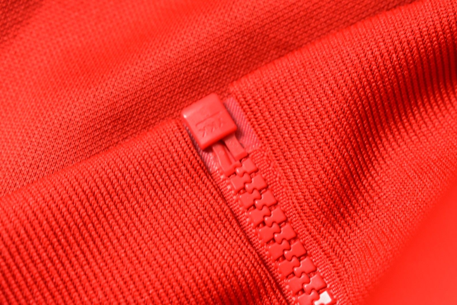 Adidas adidas Bayern München FANCLUB 2013 Jacket SIZE M (adults) Size US M / EU 48-50 / 2 - 12 Thumbnail