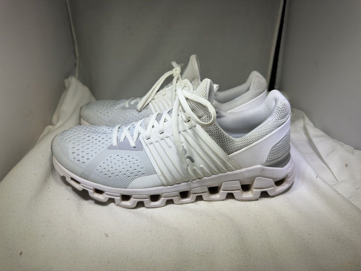 On Running Cloudswift Women's 11 Gray White Helion CloudTec
