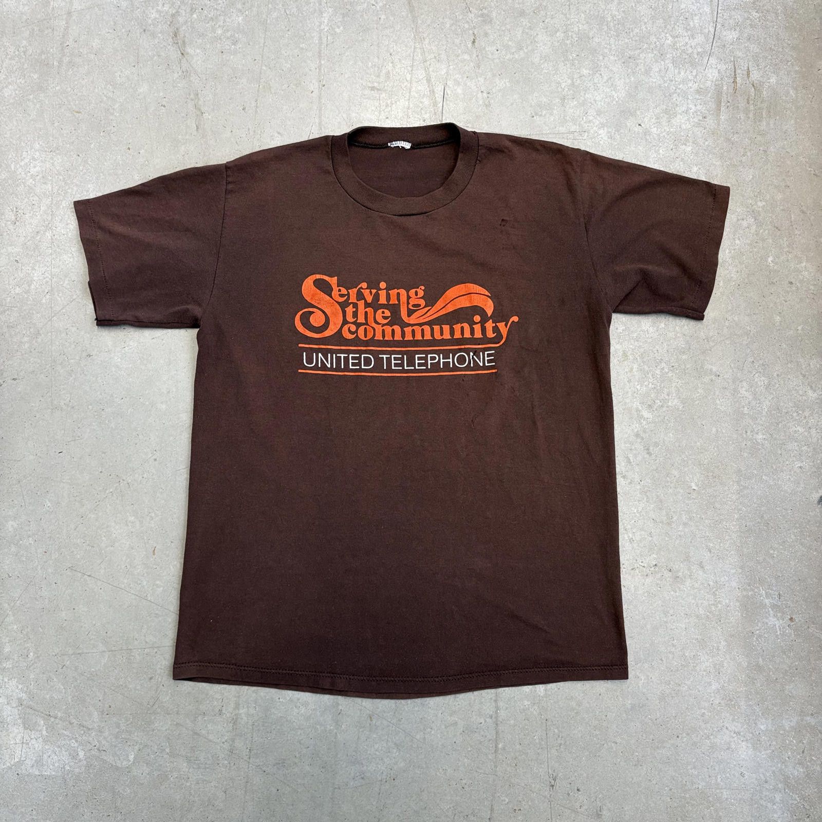 Other Vintage 80s Serving the community United Telephone T-Shirt Size US M / EU 48-50 / 2 - 1 Thumbnail
