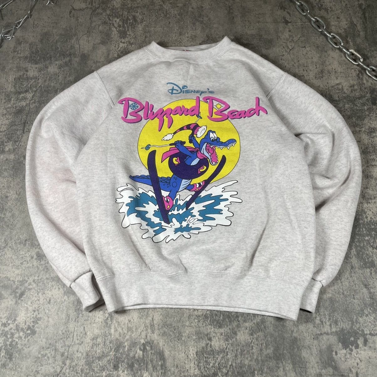 Disney Disney Blizzard Beach Vintage 90s Sweatshirt Size US S / EU 44-46 / 1 - 1 Thumbnail